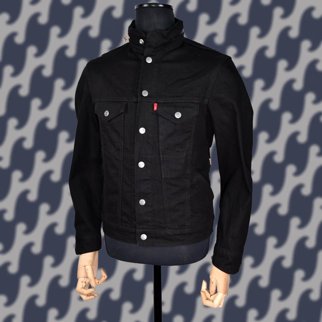 Levi's LEVI'S Commuter Reflective Denim Trucker Jacket Men's S Black COTTON 89%COTTON 9%POLYAMIDE 2%ELASTANE Reflective Hooded Casual 2010s? 90s? (adjusted) Size US S / EU 44-46 / 1 - 1 Thumbnail