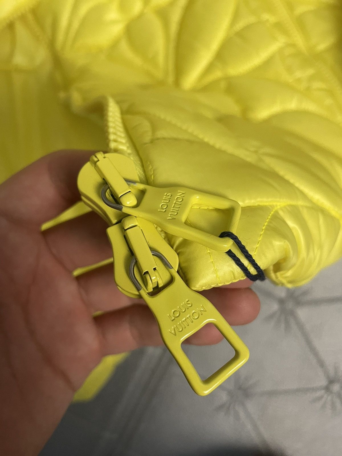Louis Vuitton Louis Vuitton Virgil Abloh Flowers Puffer Jacket Size US M / EU 48-50 / 2 - 9 Thumbnail