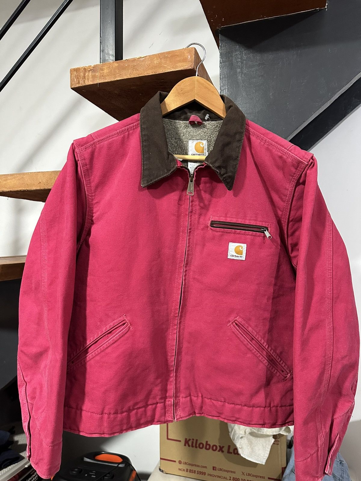 Carhartt Carhartt Detroit Jacket, WJ097 SCA (SCARLET) Size US M / EU 48-50 / 2 - 1 Thumbnail