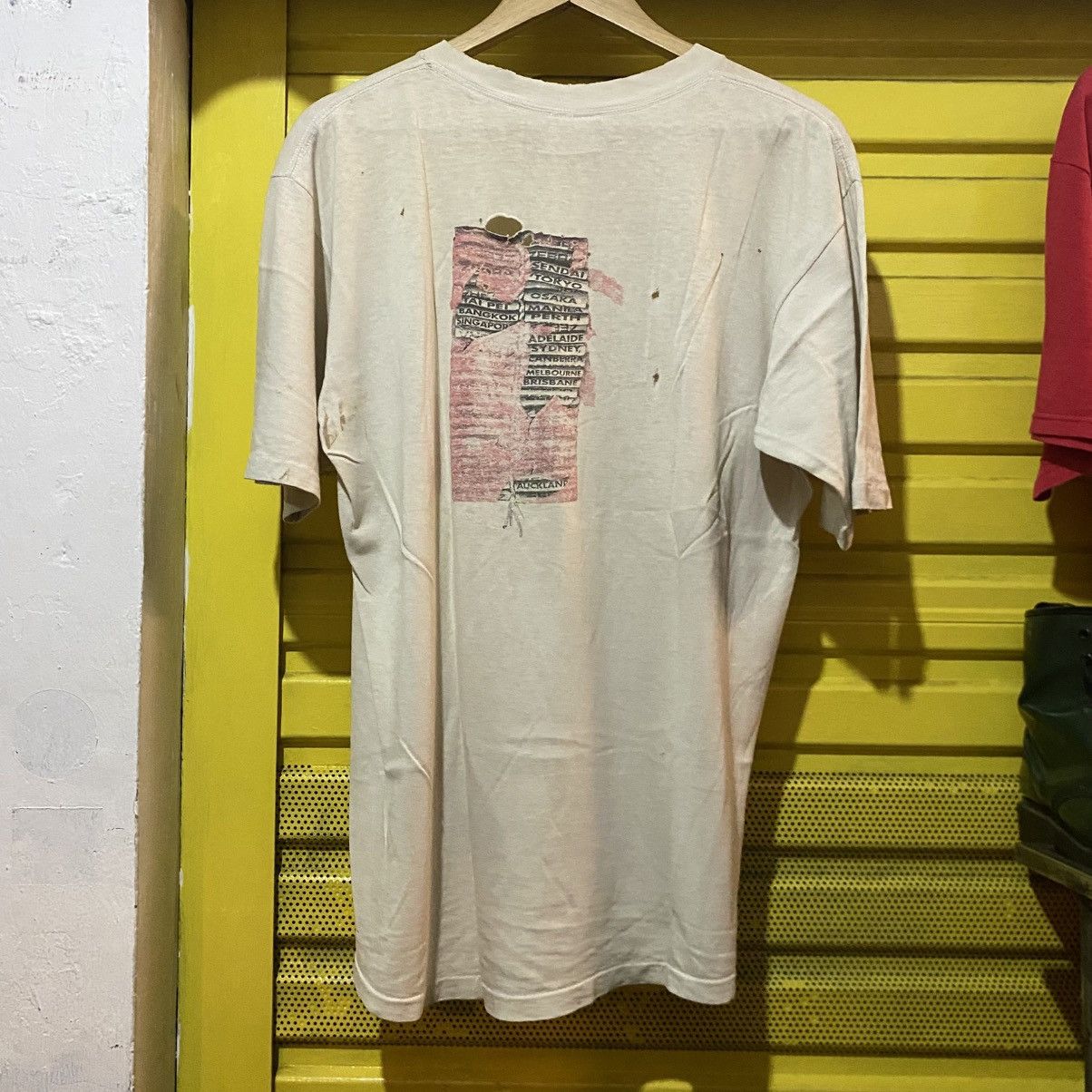 Band Tees × Vintage 90s Thrashed Pearl Jam Tour tee Size US L / EU 52-54 / 3 - 7 Thumbnail