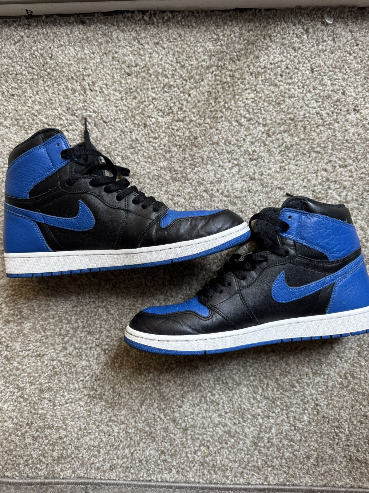 Jordan Brand Jordan 1 Royal 2017 Size US 11.5 / EU 44-45 - 1 Thumbnail