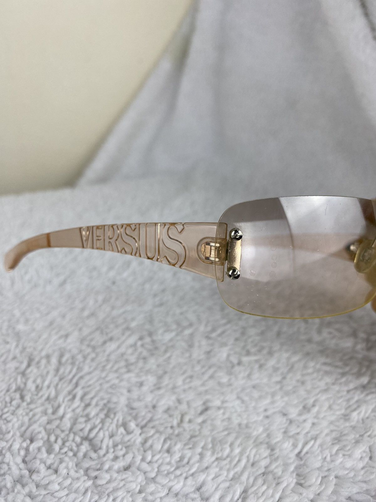 Versus 🔥RARE🔥 Vintage 90s VERSUS by VERSACE Peach Sunglasses Size ONE SIZE - 16 Thumbnail