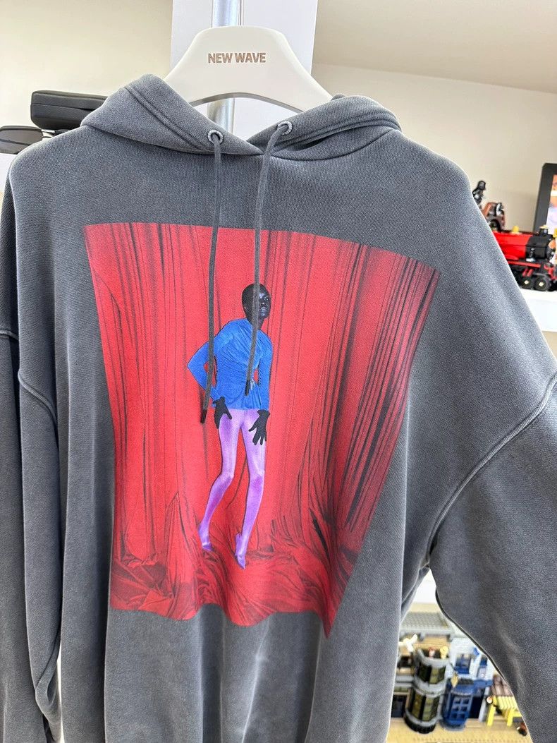 Balenciaga Balenciaga Old Hooded Sweatshirt with Figure Print hoodie 2 Size US XS / EU 42 / 0 - 3 Thumbnail