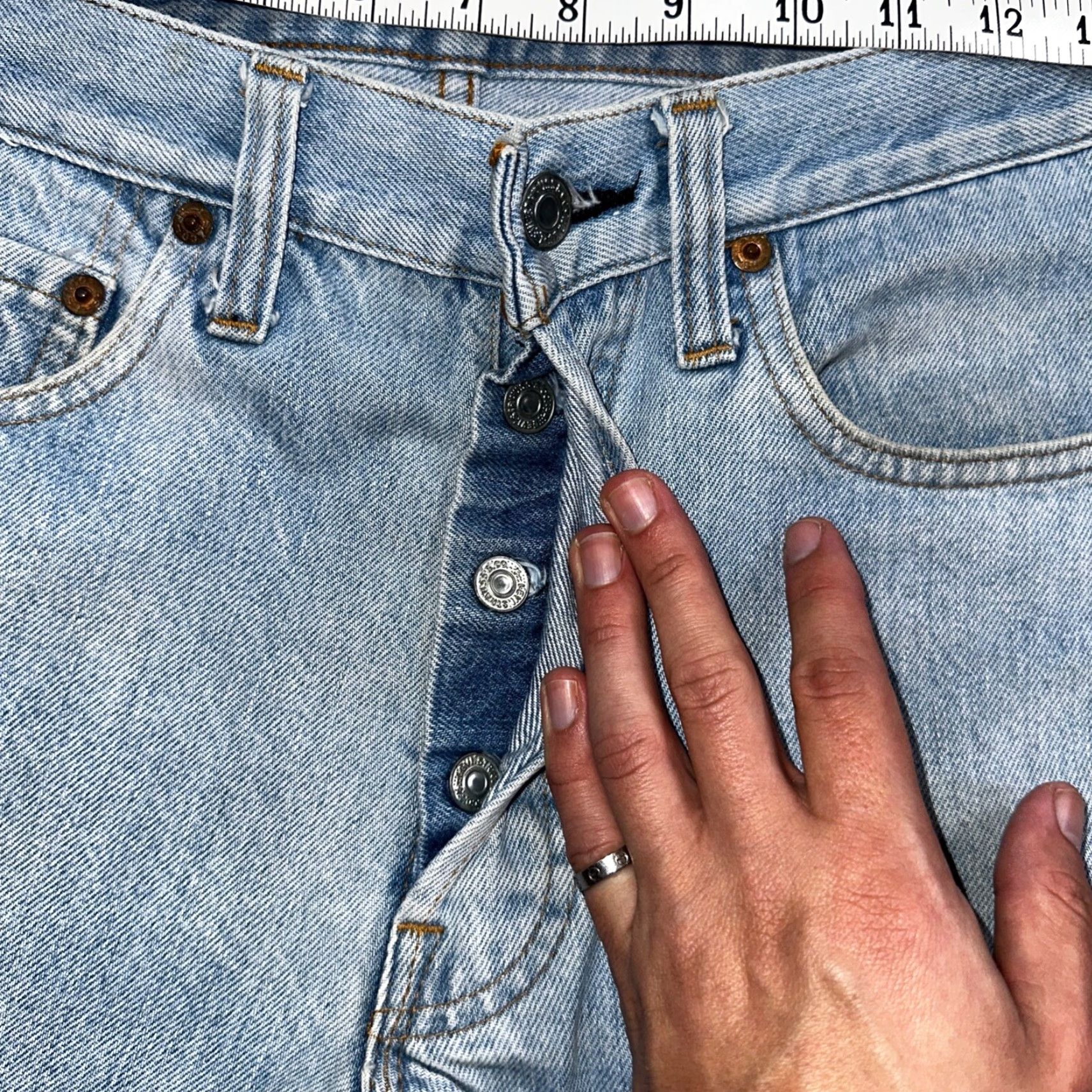 Levi's VINTAGE Levi's 501 Jeans Men 29x30 Light Wash 80s USA Distressed Straight Fit Size US 29 - 7 Thumbnail