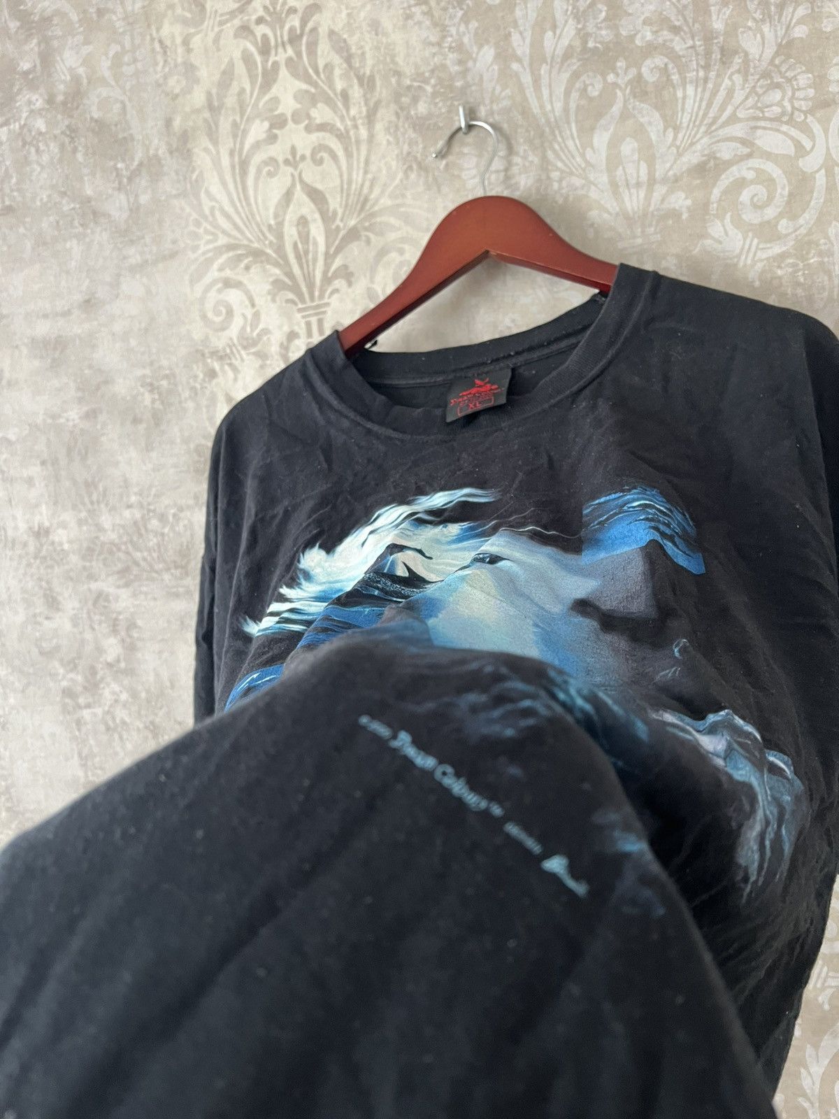Vintage Vintage 2000s Dream Colours Dolphin Ocean Graphic T-Shirt XL Size US XL / EU 56 / 4 - 7 Thumbnail