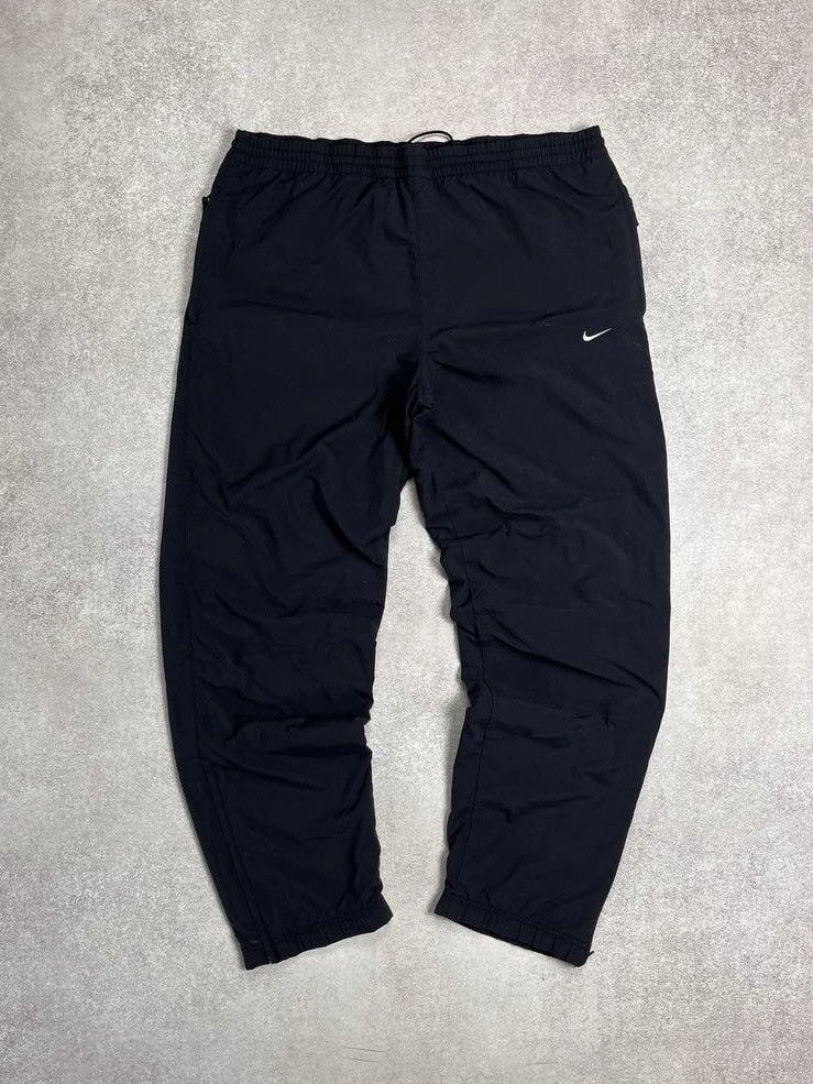 Nike × Vintage Vintage Nike Swoosh Baggy Nylon Trackpants M Size US 32 / EU 48 - 1 Thumbnail