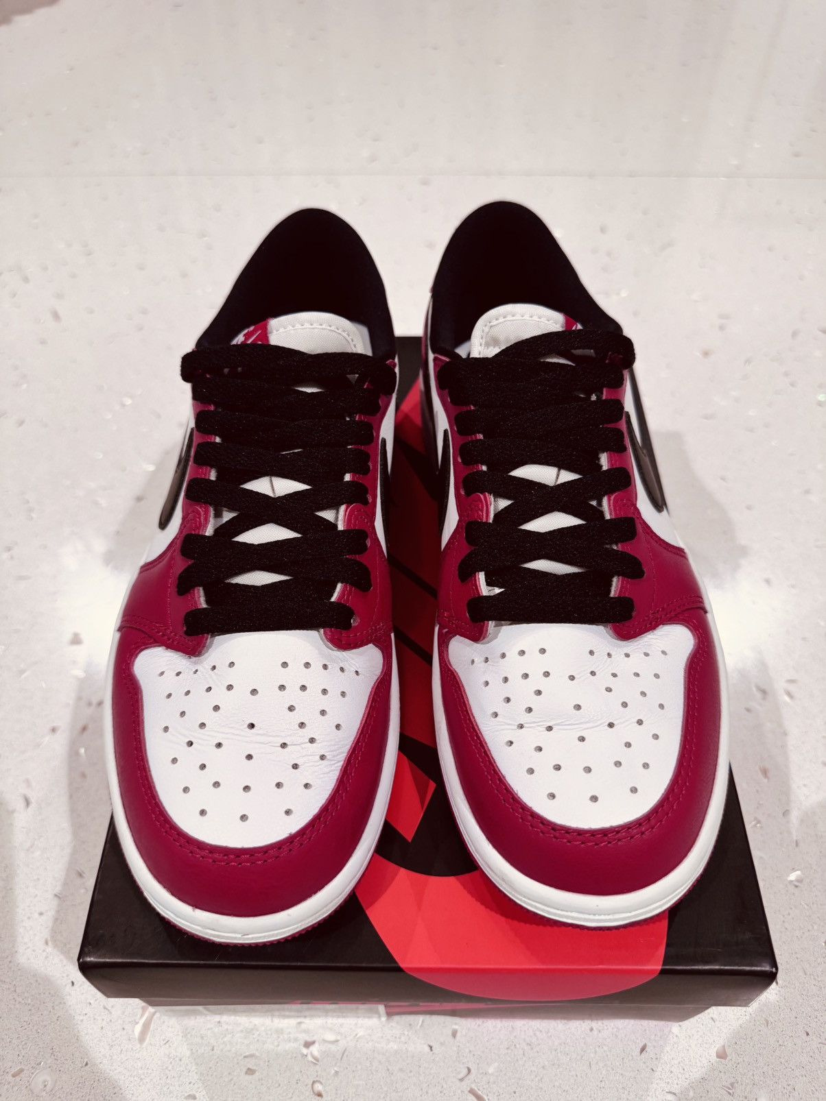 Jordan Brand Air Jordan 1 Low OG "Chicago" (2025) Size US 7.5 / EU 40-41 - 3 Thumbnail