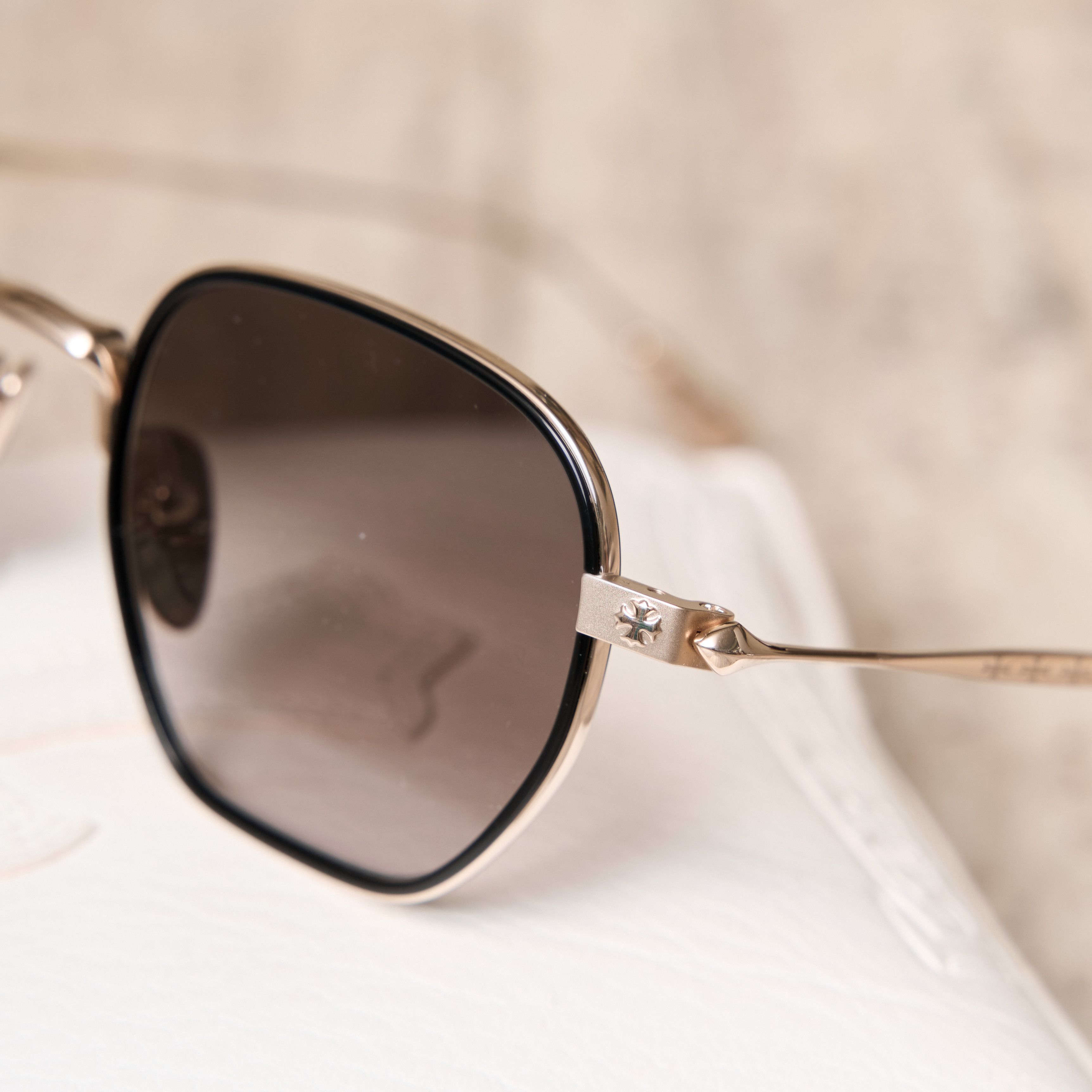 Chrome Hearts CHROME HEARTS BONE PRONE I BLACK/GOLD PLATED SUN
