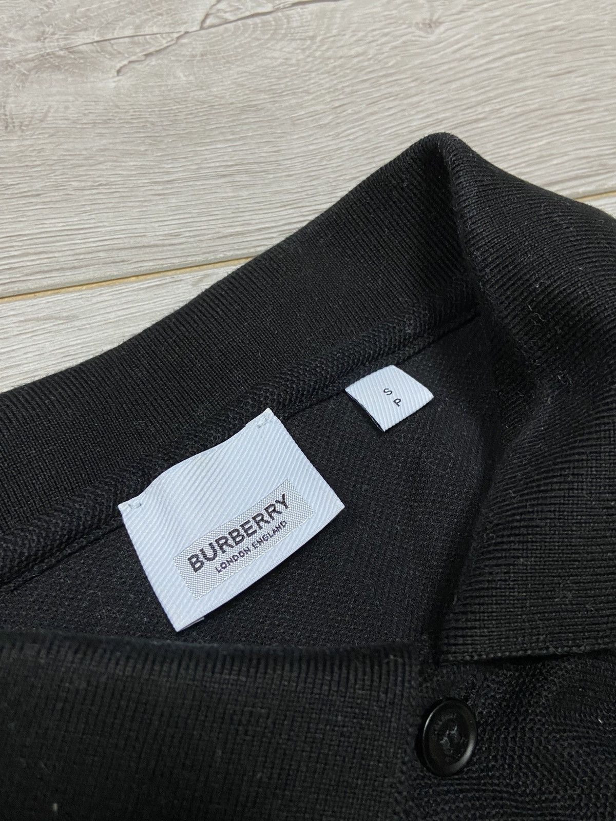 Burberry Burberry London England Logo monogram Polo nova check Size US M / EU 48-50 / 2 - 2 Thumbnail