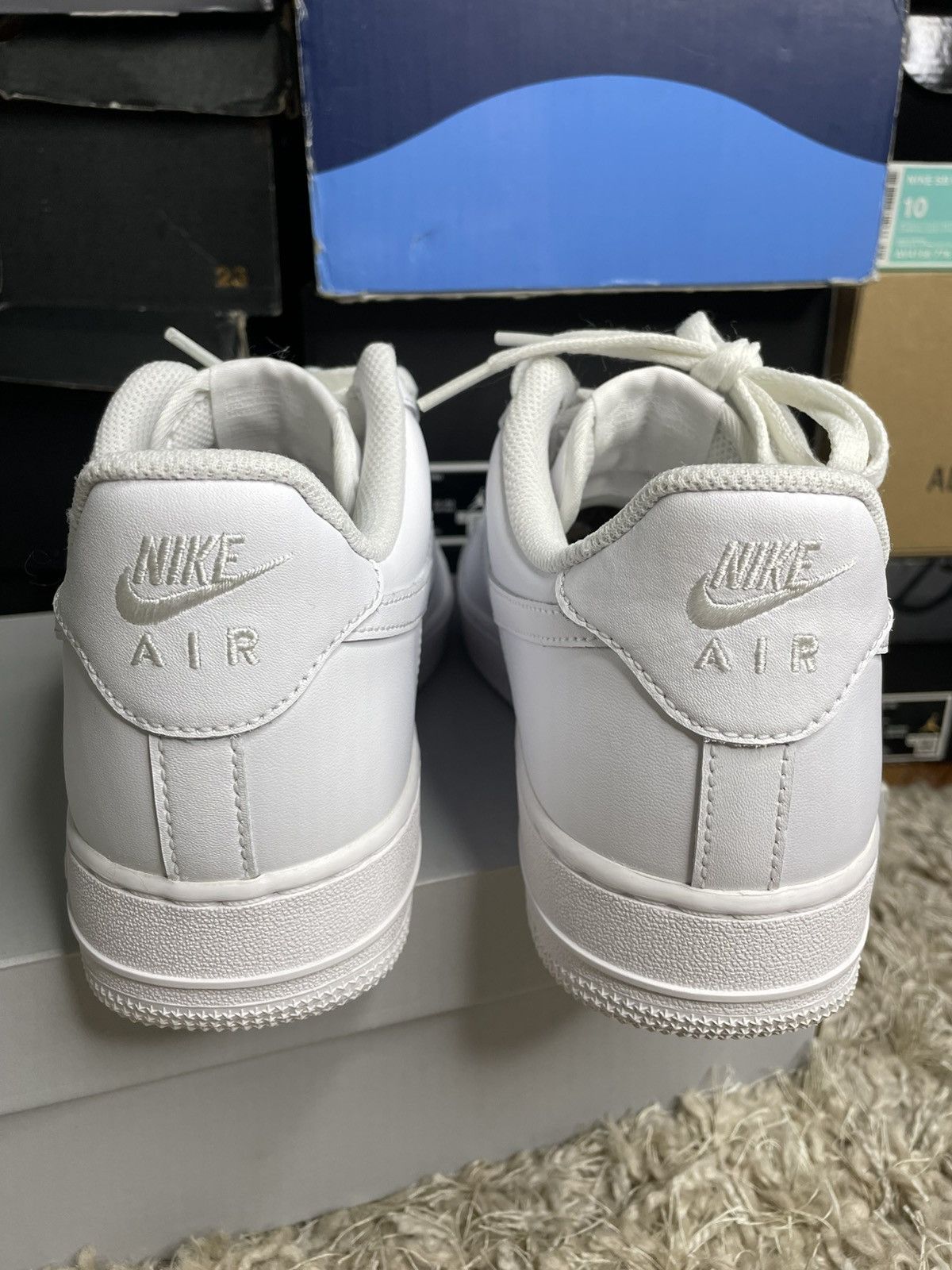 Nike Air Force 1 Triple White Size US 8.5 / EU 41-42 - 6 Thumbnail