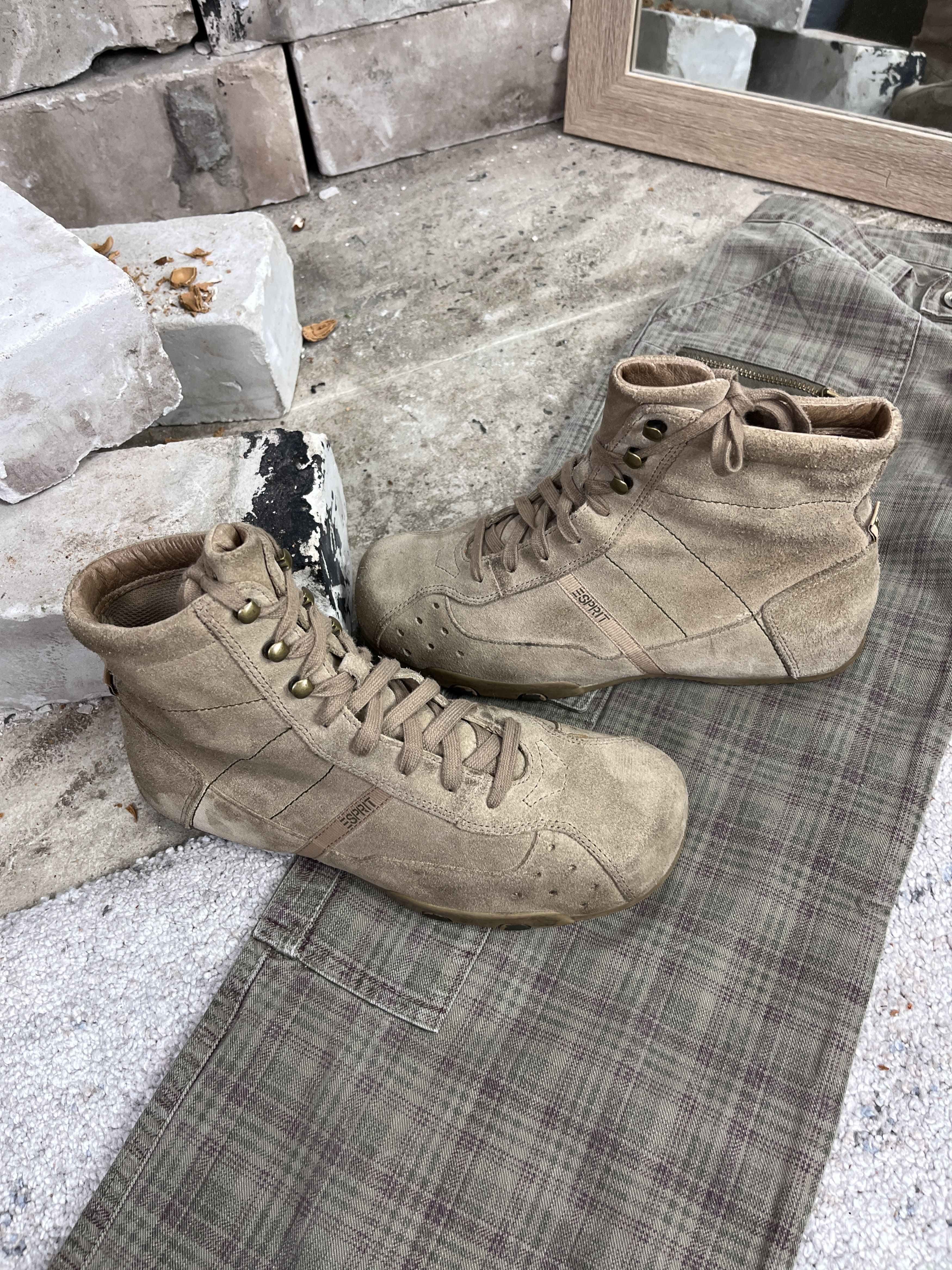 Esprit 2000s ESPRIT SUEDE HIGH TOP SNEAKERS - 5129 Size US 8 / EU 41 - 4 Thumbnail