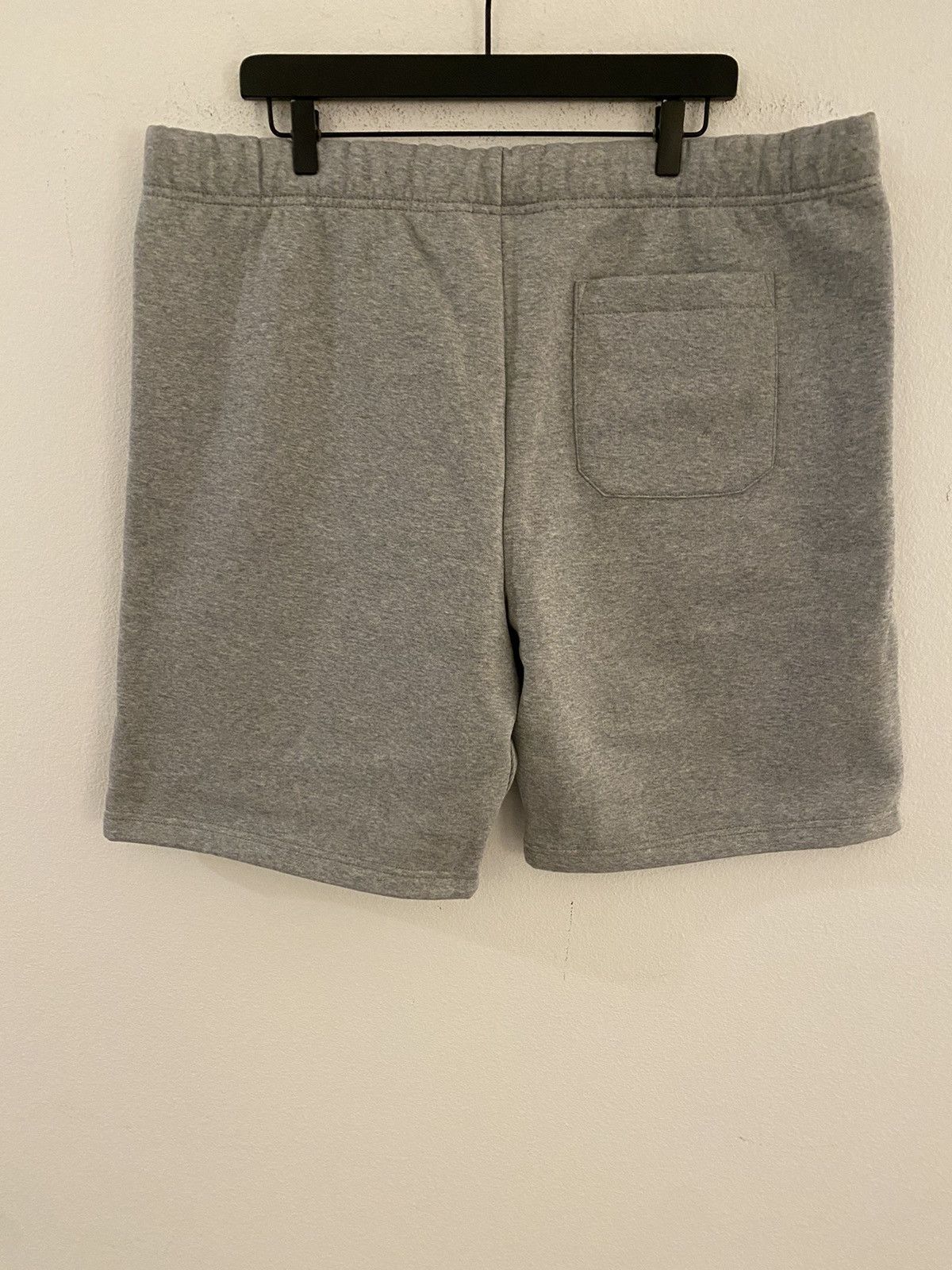 Carhartt Wip Carhartt WIP Chase Sweat Short Heather Grey NWT Size US 40 / EU 56 - 2 Thumbnail