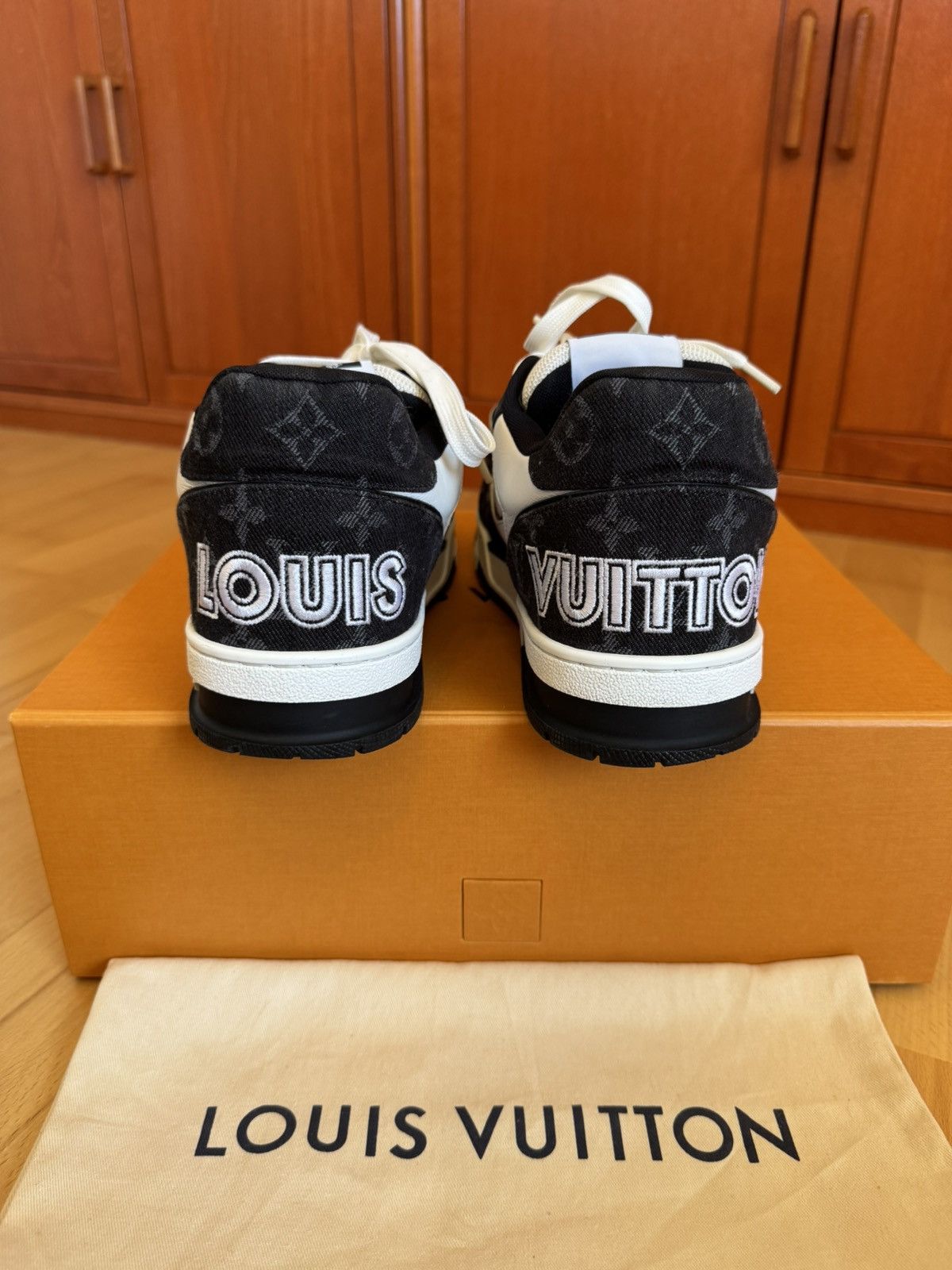 Louis Vuitton Louis Vuitton LV Trainer Velcro Strap Black Denim Size US 7.5 / EU 40-41 - 8 Thumbnail