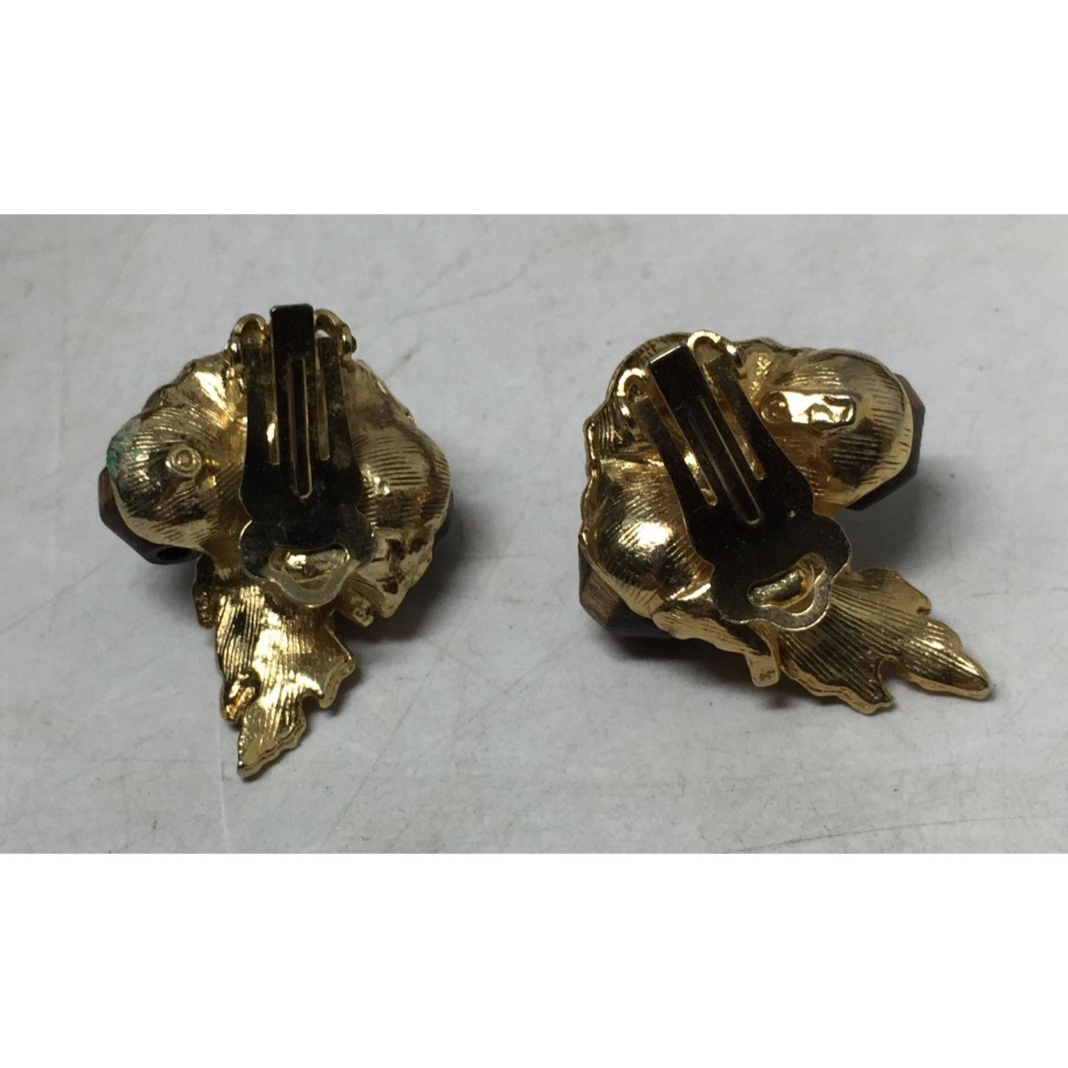 Other Women's Gold tone and Brown Shiny Acorn Clip on Earrings Size ONE SIZE - 4 Thumbnail