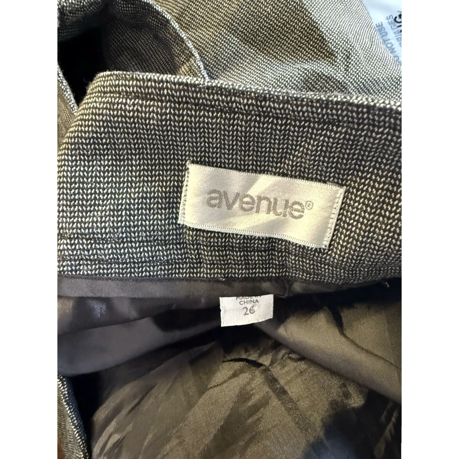 Avenue Avenue Skirt Women Plus Size 24 Gray Pencil Knee Length 23in 24in Waist Womens Size 42" / US 20 - 3 Thumbnail