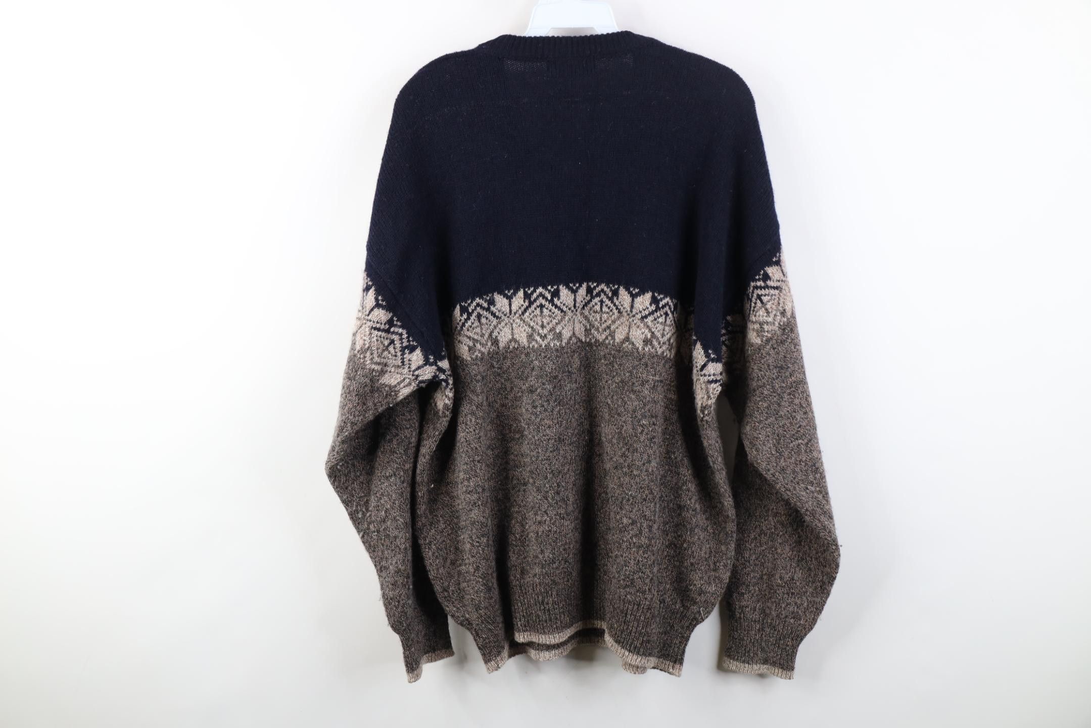Vintage Vintage 90s Streetwear Snowflake Fair Isle V-Neck Sweater Size US M / EU 48-50 / 2 - 11 Thumbnail