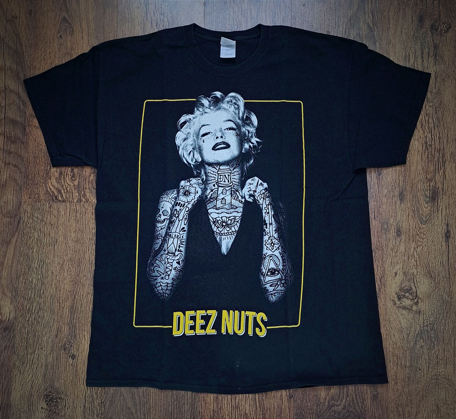 Rock Band DEEZ NUTS x T-Shirt | Grailed