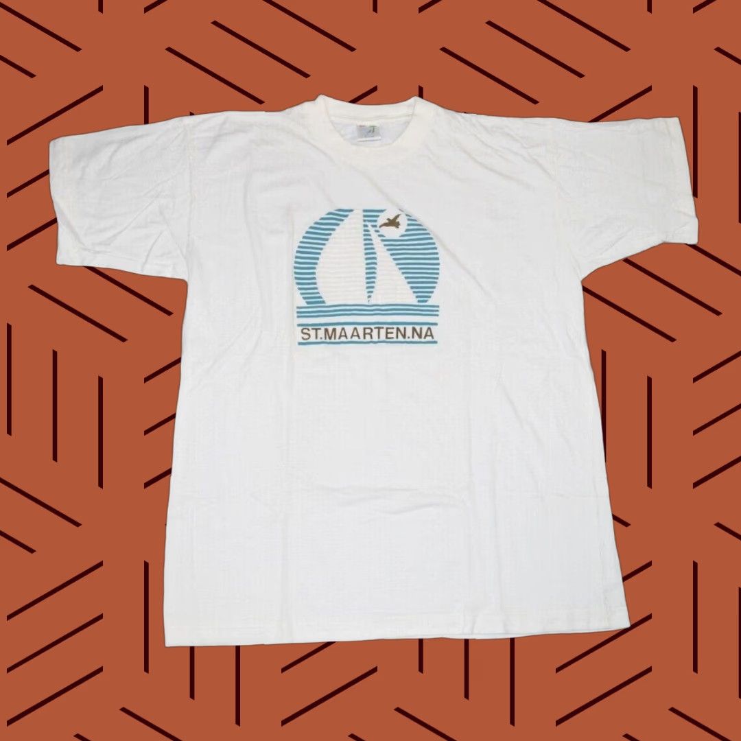 Vintage VINTAGE Beach Club Tropical T-Shirt XL White 70s 80s Aloha Mens Size US XL / EU 56 / 4 - 1 Thumbnail