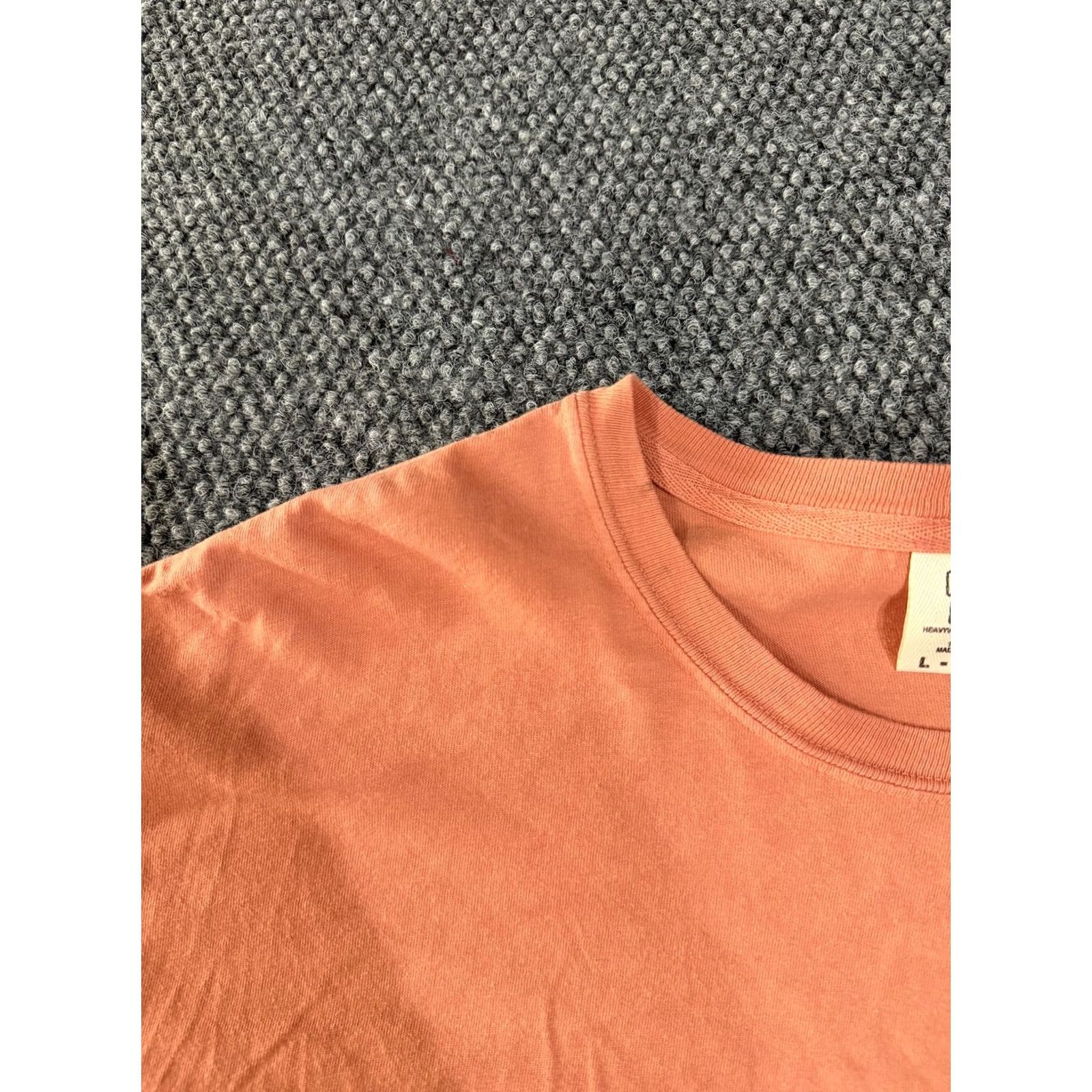 Comfort Colors Comfort Colors Shirt Mens L Orange Glitter Monogram Pocket Tee T-Shirt Size US L / EU 52-54 / 3 - 5 Thumbnail