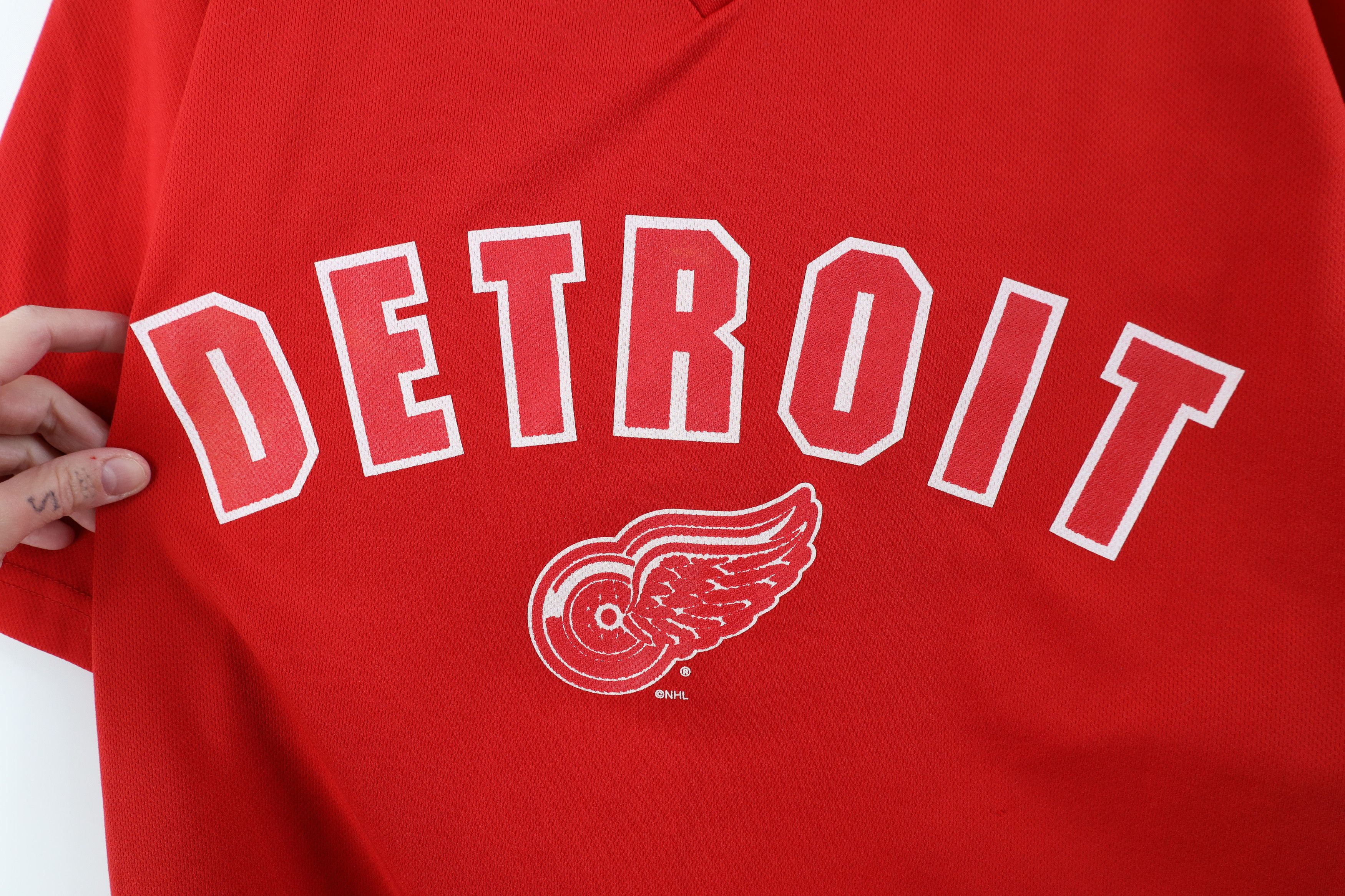 Vintage Vintage 90s Red Wings Hockey Jersey T-Shirt Red Polyester Size US L / EU 52-54 / 3 - 4 Thumbnail