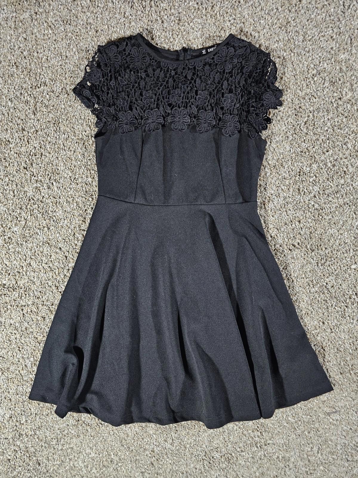 Shein SHEIN Black Small Doily Dress Sleeveless Size S / US 4 / IT 40 - 1 Thumbnail