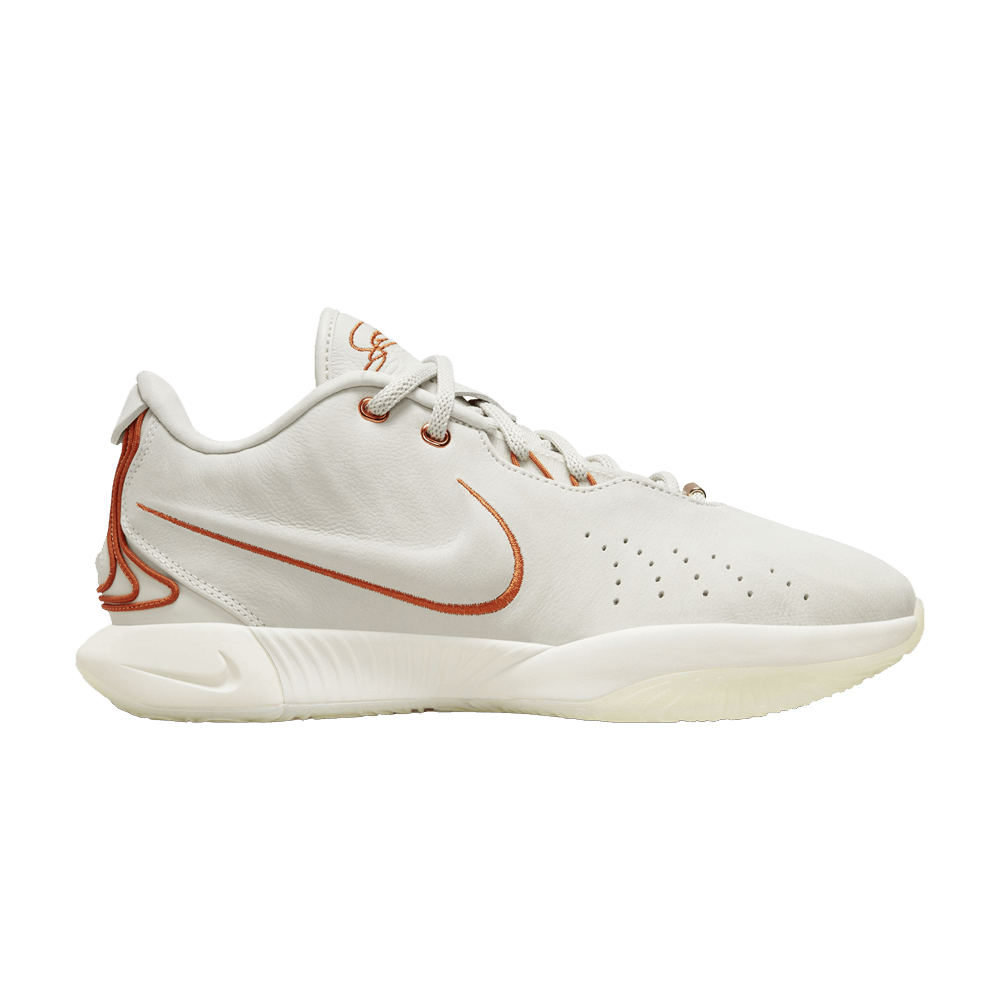 image of Nike Lebron 21 Ep Akoya Shoes in White, Men's (Size 11)
