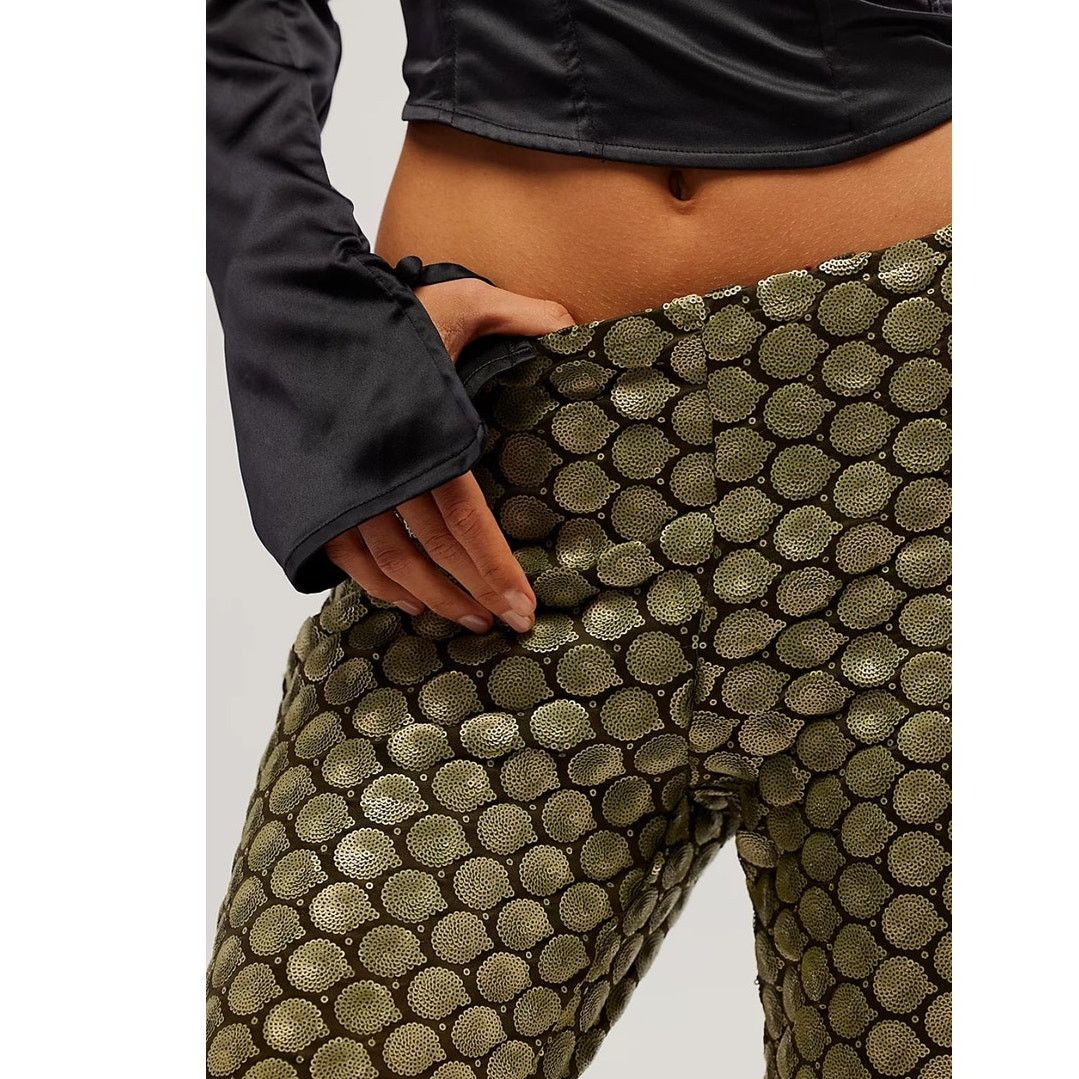 Free People New FREE PEOPLE Wilder Days Sequin Flare Pants $198 SIZE 4 Size 27" / US 4 / IT 40 - 2 Thumbnail
