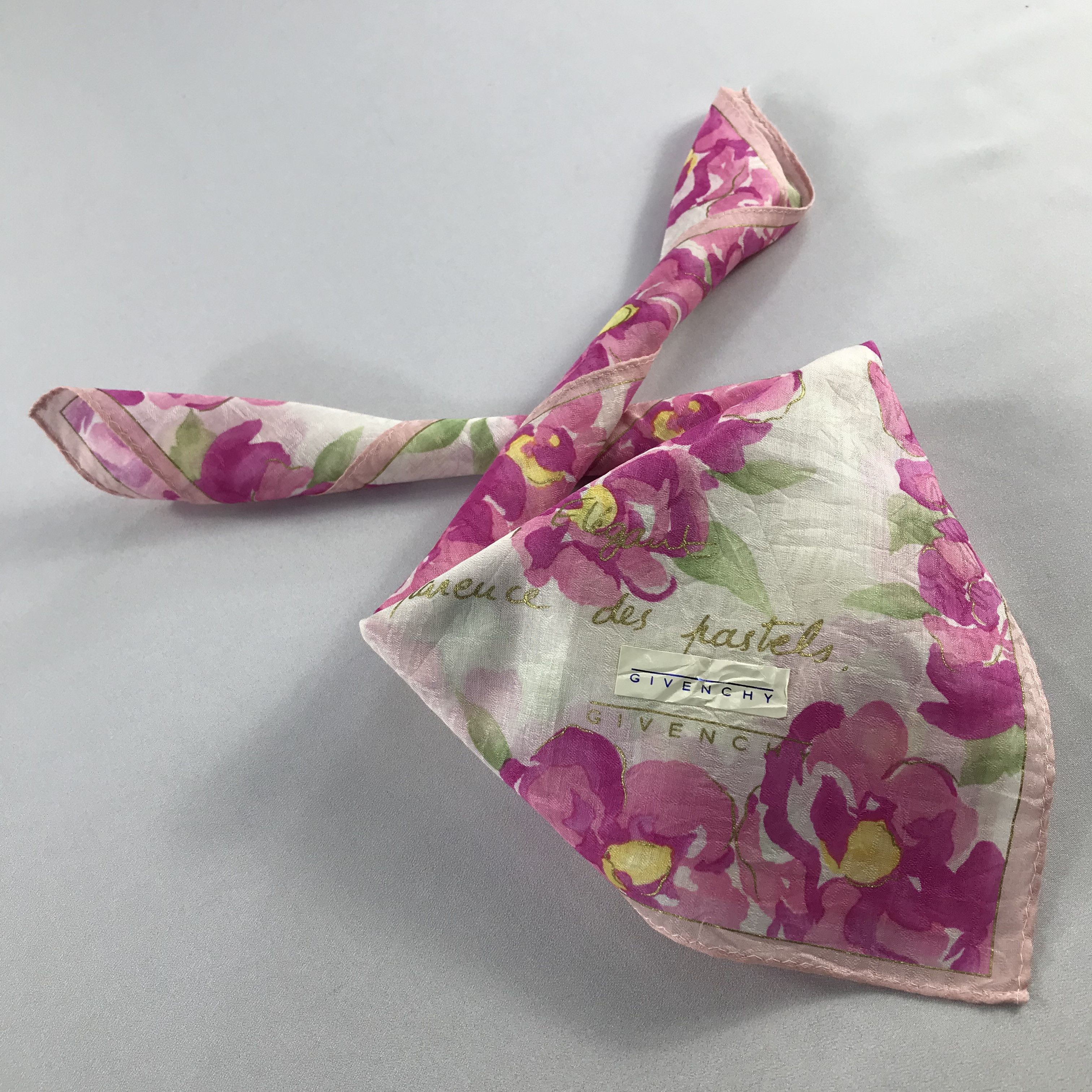 Vintage Givenchy Handkerchief / Bandana / Neckerchief C797 Size ONE SIZE - 2 Thumbnail