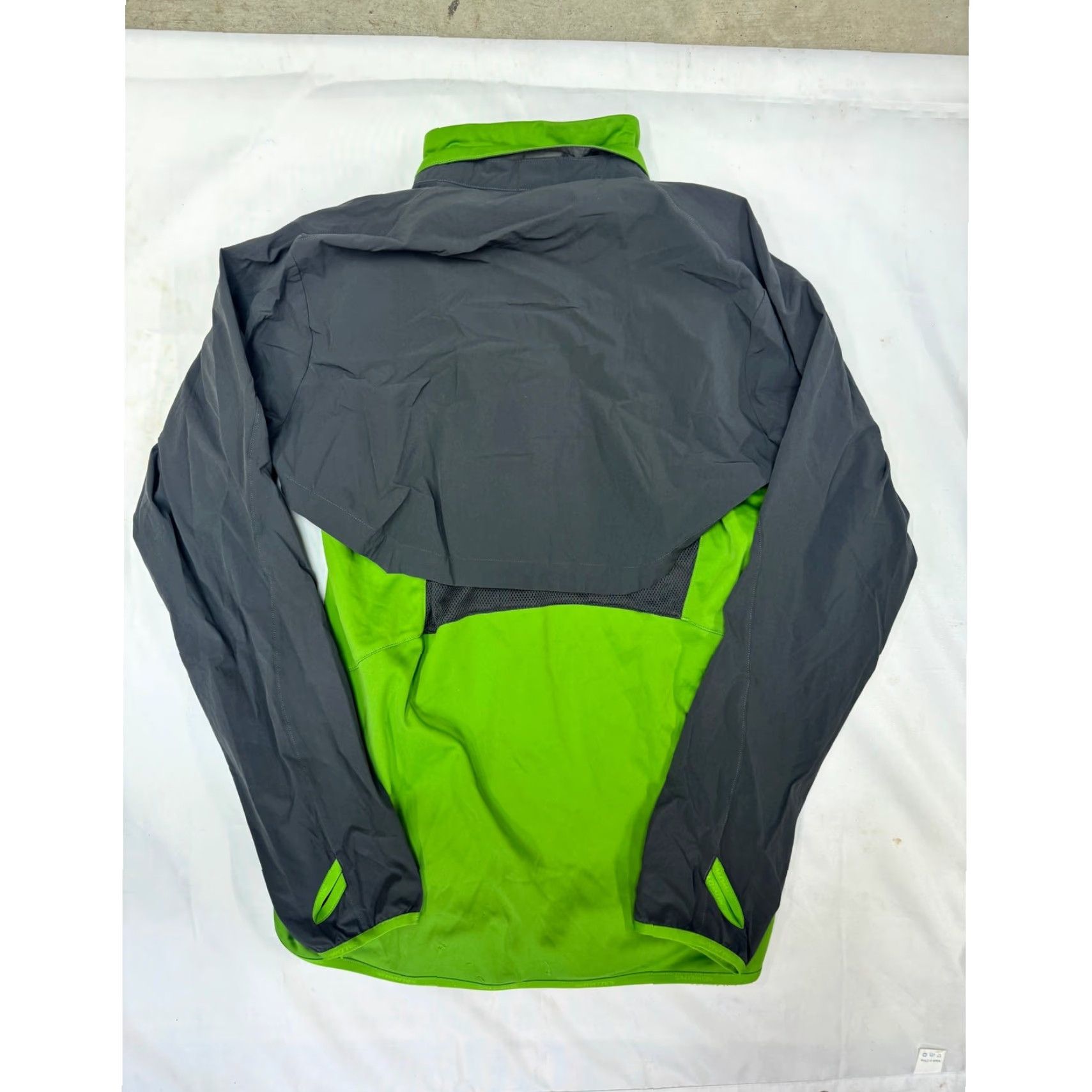 Salomon VINTAGE Salomon Convertible Hiking Running Windbreaker Full Zip Womens Size M Green Track Jacket Womens M 18" PTP 28" SH 17" SHOULDER to HEM Size M / US 6-8 / IT 42-44 - 6 Thumbnail