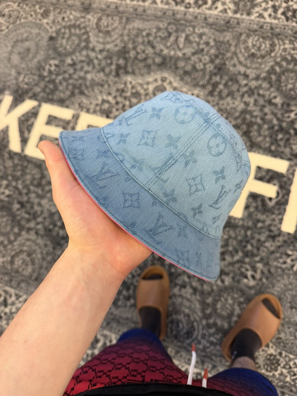 Louis Vuitton Louis Vuitton Monogram Bucket Hat / Reversible Pink/Blue Size ONE SIZE - 2 Thumbnail
