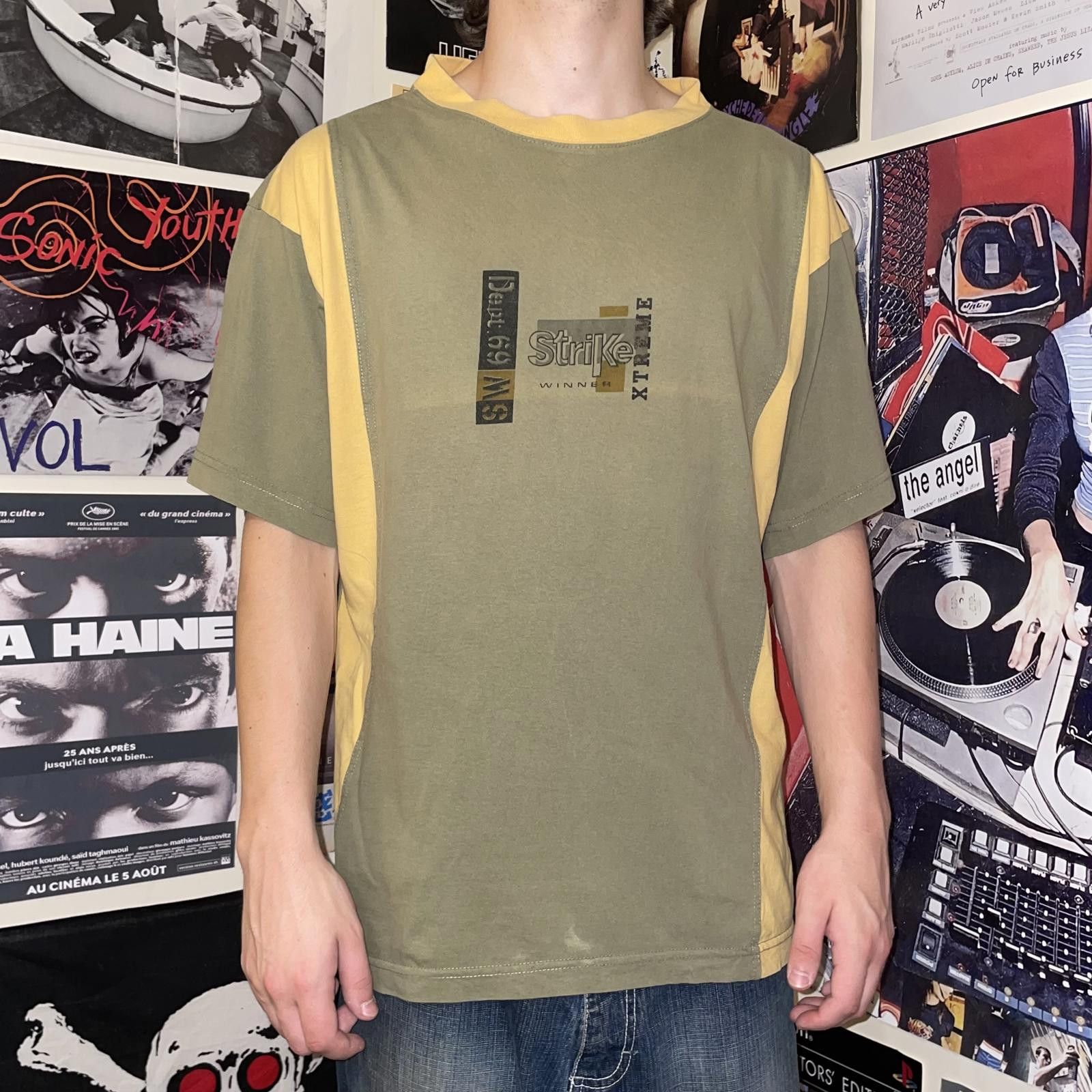 OVER THE STRiPES Strike 90s Panelled Graphic T-Shirt M Size US M / EU 48-50 / 2 - 6 Thumbnail
