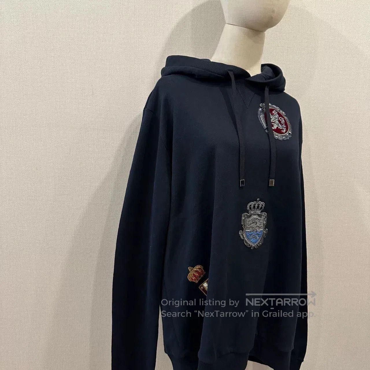 Dolce & Gabbana DG Dark Blue Badge Hoodie. Size US L / EU 52-54 / 3 - 3 Thumbnail