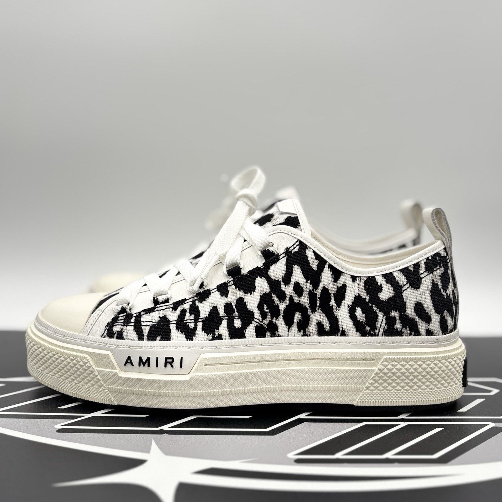 Amiri Amiri Court Low ' White Leopard ' | EXCELLENT CONDITION! Size US 10 / EU 43 - 1 Thumbnail
