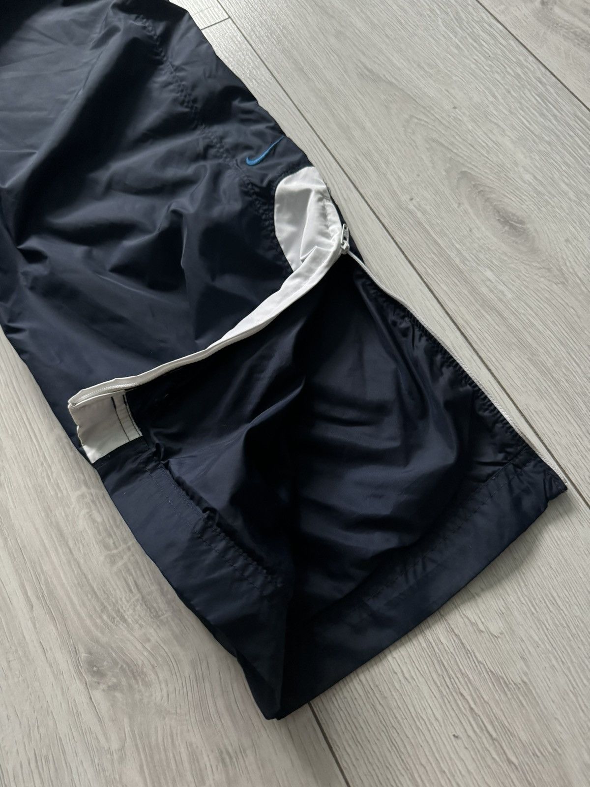 Vintage Vintage nike track pants y2k acg gorpcore sweatpants Size US 32 / EU 48 - 4 Thumbnail