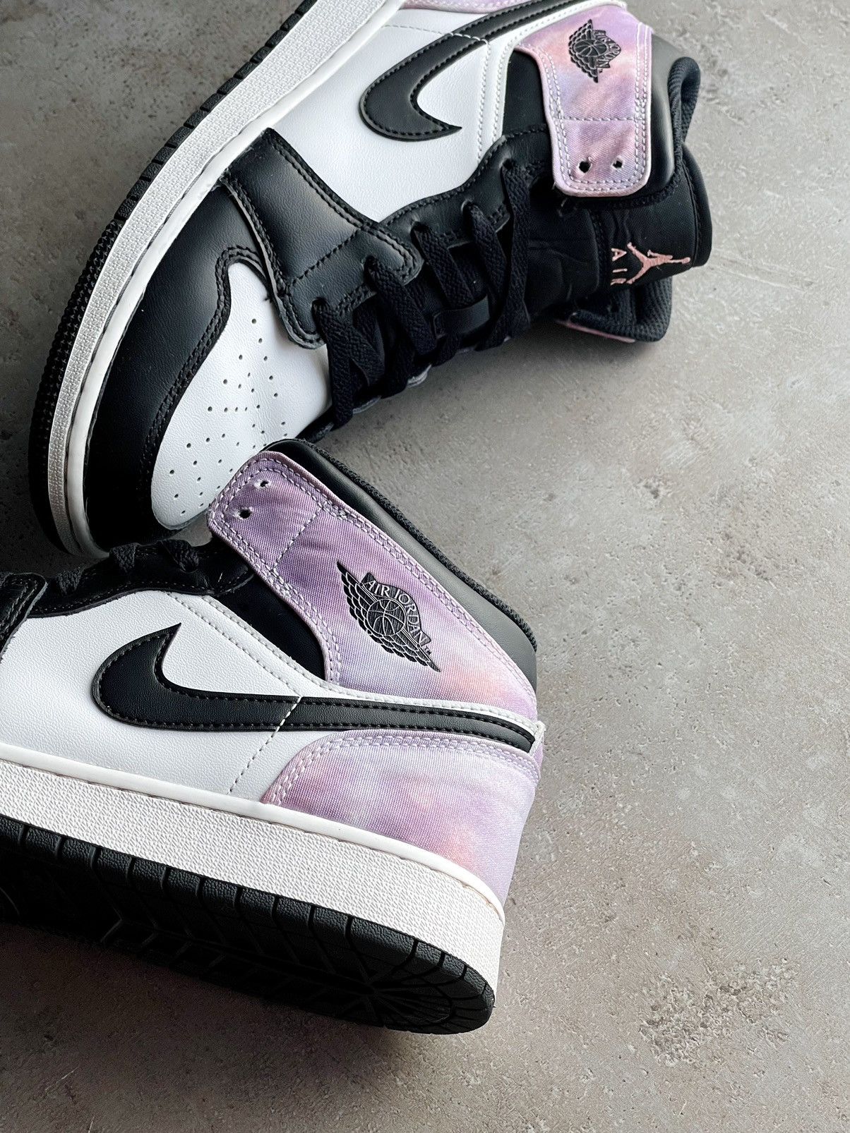 Jordan Brand Air Jordan 1 Mid GS “Tie Die” Bleached Coral White Sneakers Size US 7 / IT 37 - 5 Thumbnail