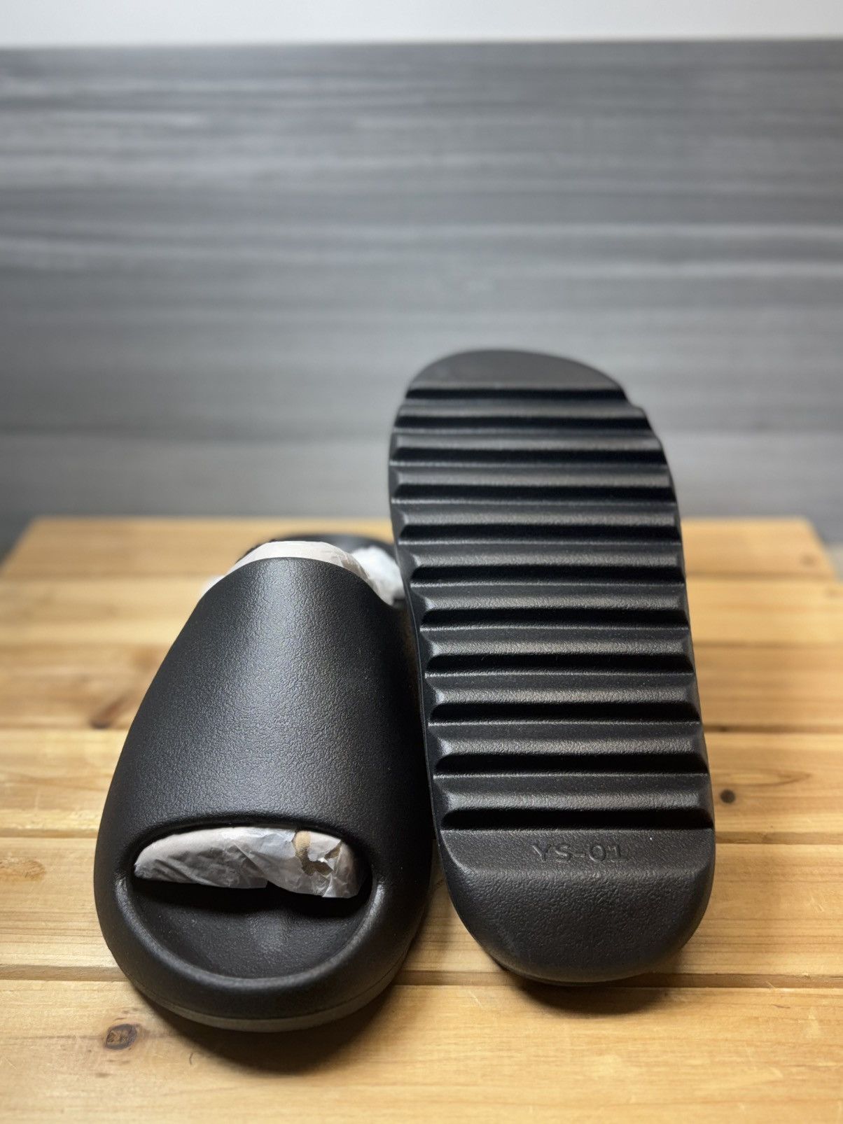 Yeezy Yeezy YZY YS-01 Black Slides Brand New Sizes 5-15 Size US 5 / EU 37 - 3 Thumbnail