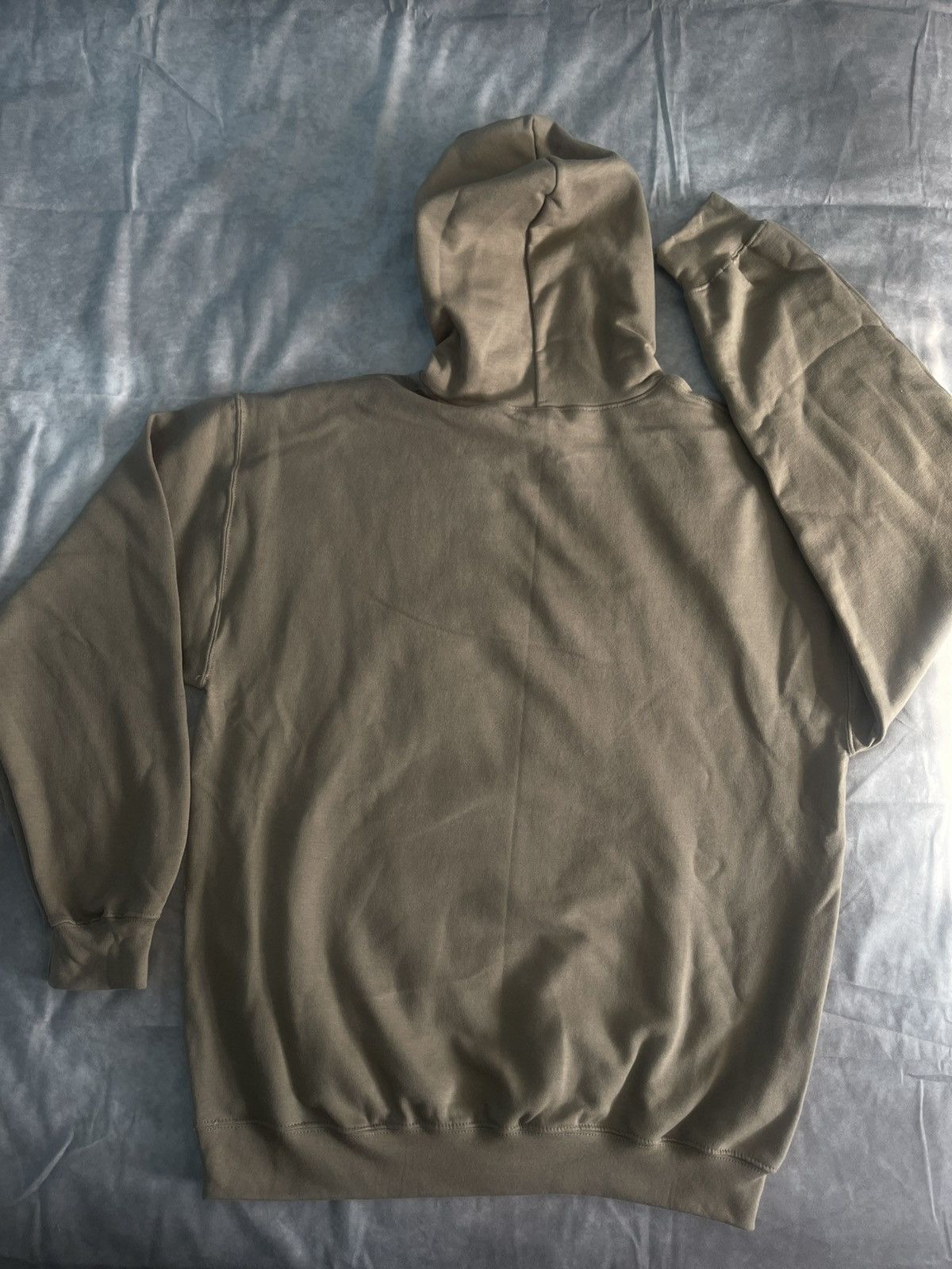 Gildan Minimal Essential Hoodie – Neutral Sand Size US M / EU 48-50 / 2 - 4 Thumbnail