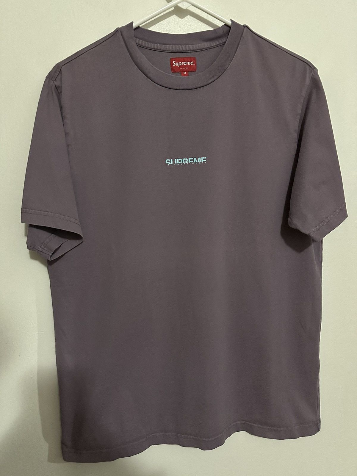 Supreme Supreme Internationale S/S Top Tee Size US M / EU 48-50 / 2 - 1 Thumbnail