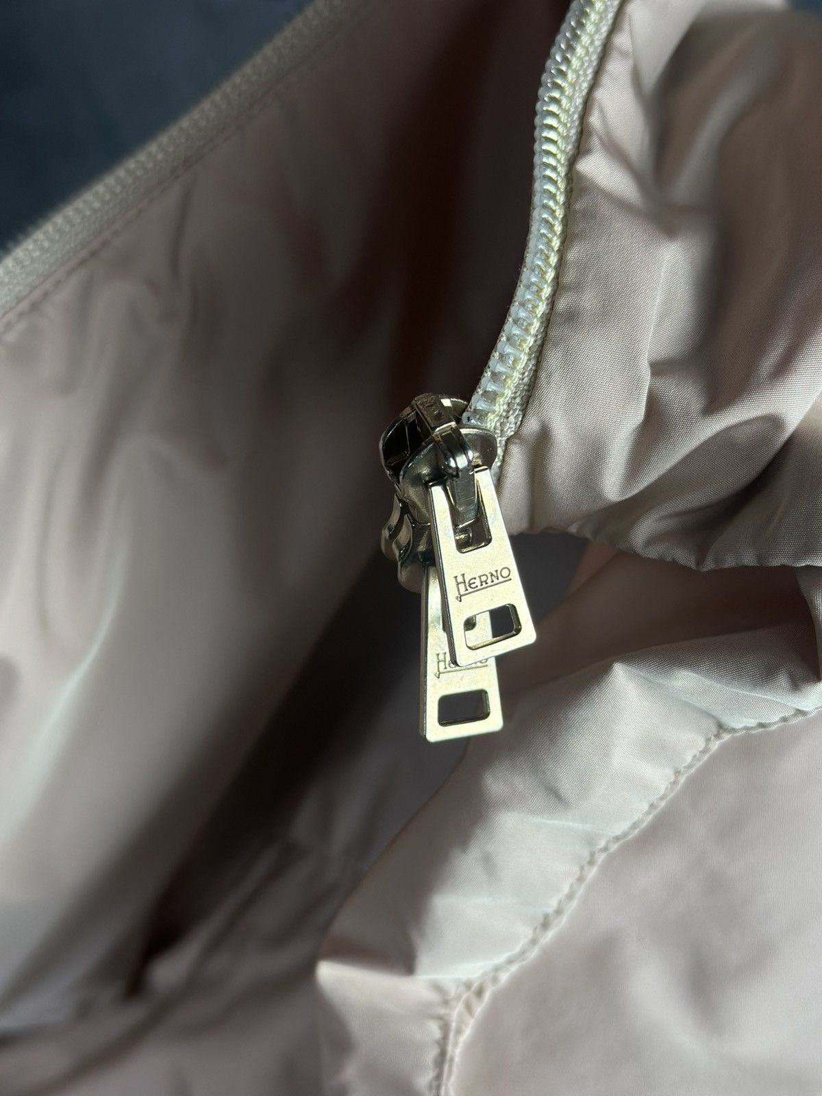 Herno HERNO Women's Lightweight Down Jacket Size IT 46 Size L / US 10 / IT 46 - 15 Thumbnail