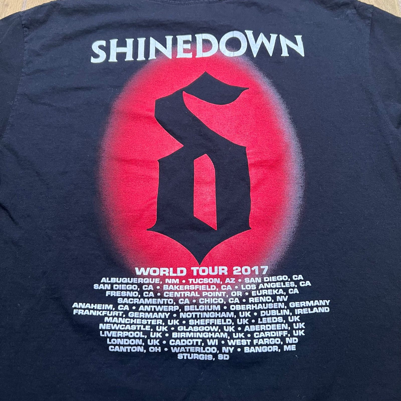 Vintage Shinedown Threat To Survival Tour 2017 Band T Shirt M/L Size US M / EU 48-50 / 2 - 7 Thumbnail