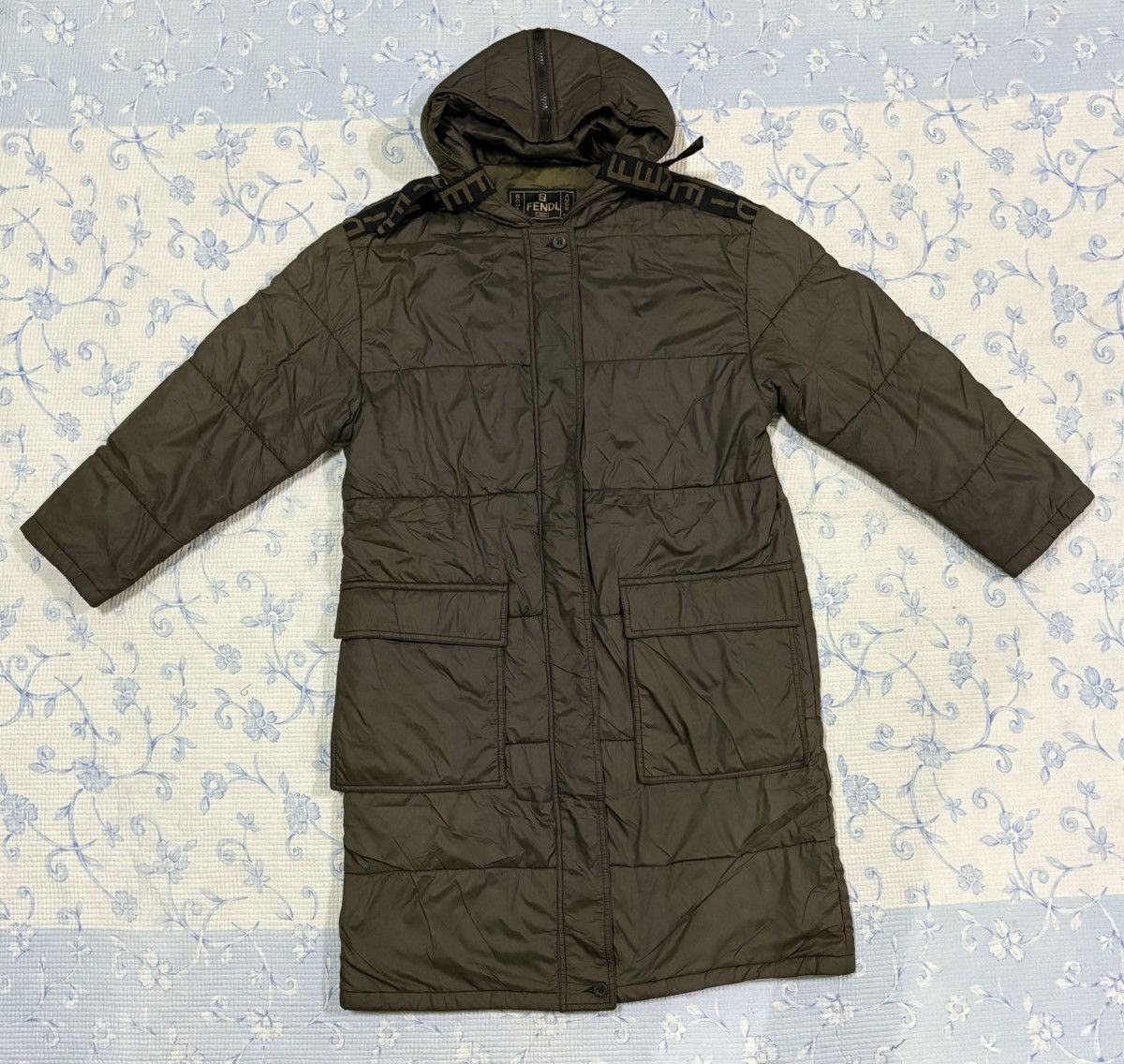 Fendi Fendi Roma Padded Jacket Hoodie Logo Stripe Size US S / EU 44-46 / 1 - 1 Thumbnail