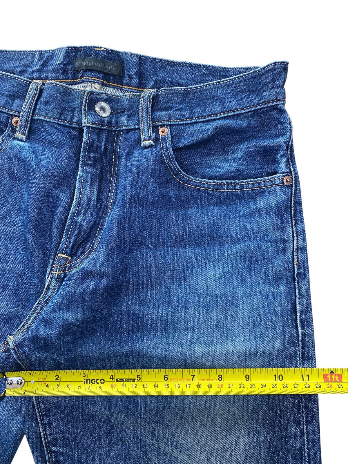Uniqlo Uniqlo Faded Wash Ripped Knee Style Straight Leg Jeans Size US 31 - 7 Thumbnail