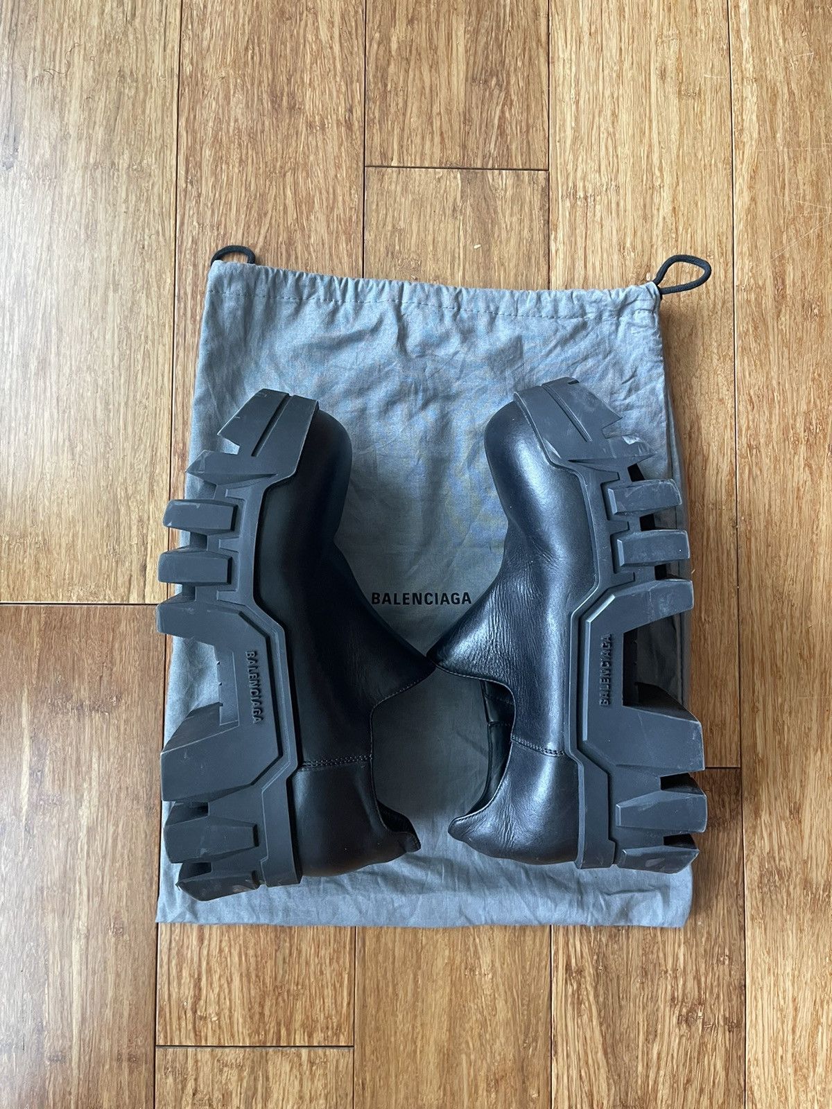 Balenciaga Bulldozer | Grailed Balenciaga Bulldozer | Grailed