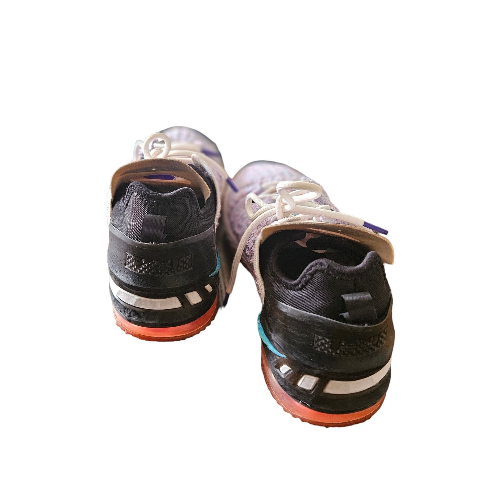 Nike LeBron 18 GS Graffiti Size 6 Size US 6 / EU 39 - 10 Thumbnail