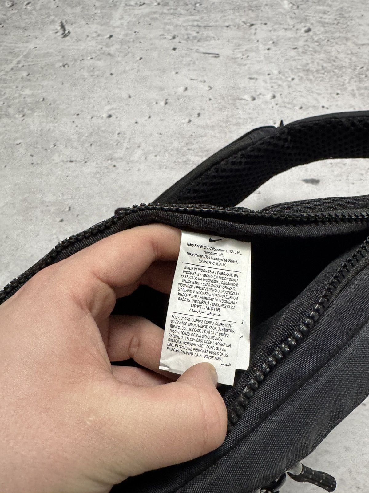 Nike × Vintage NIKE VINTAGE CENTER LOGO BASIC SLINGBAG BAG Size ONE SIZE - 7 Thumbnail