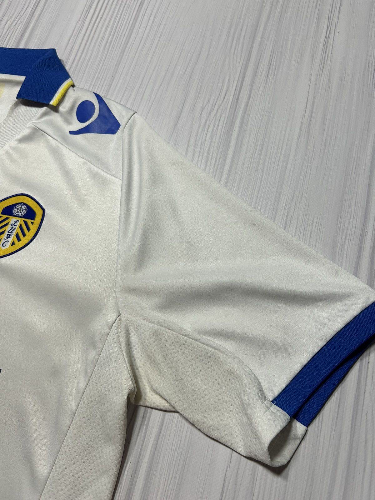 Macron Leeds United 2013 2014 Macron Soccer Jersey Size US L / EU 52-54 / 3 - 8 Thumbnail