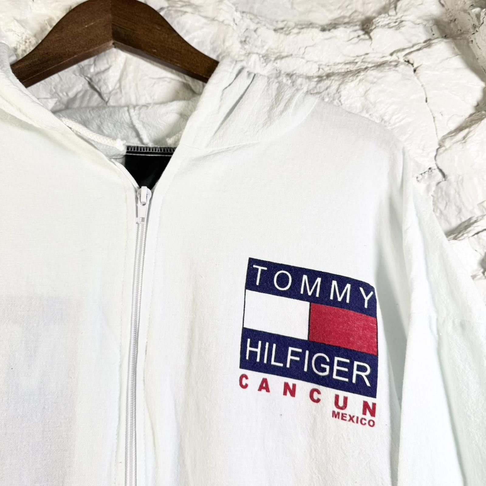 Tommy Hilfiger Vintage Tommy Hilfiger Spellout Windbreaker Hoodie Size XL Size US XL / EU 56 / 4 - 3 Thumbnail