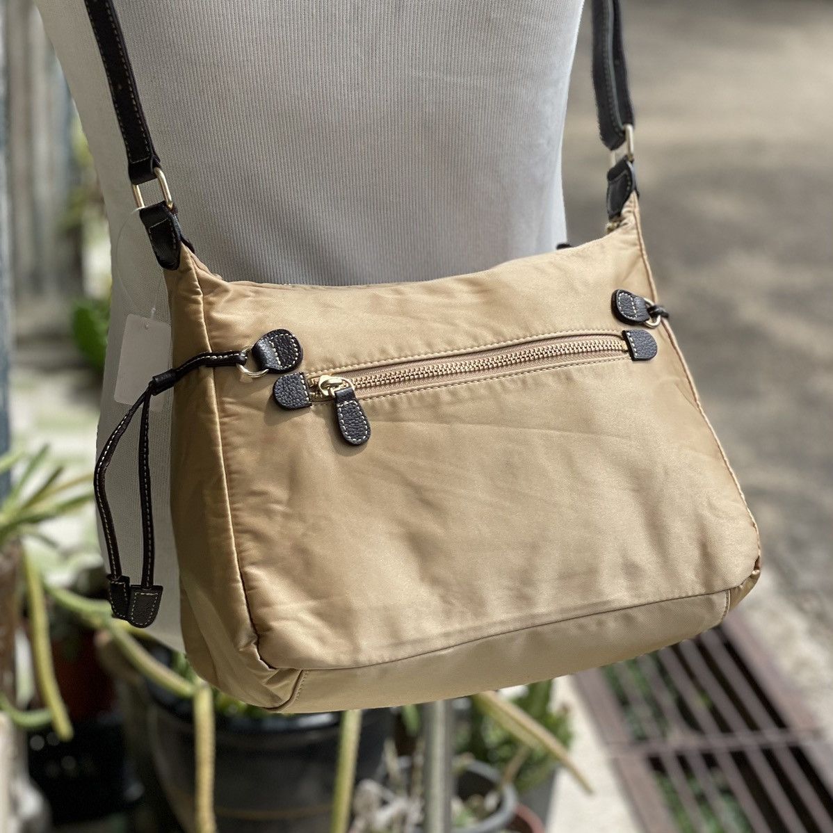 Japanese Brand × Leather JAPAN DESIGNER KITAMURA SLING BAG Size ONE SIZE - 4 Thumbnail