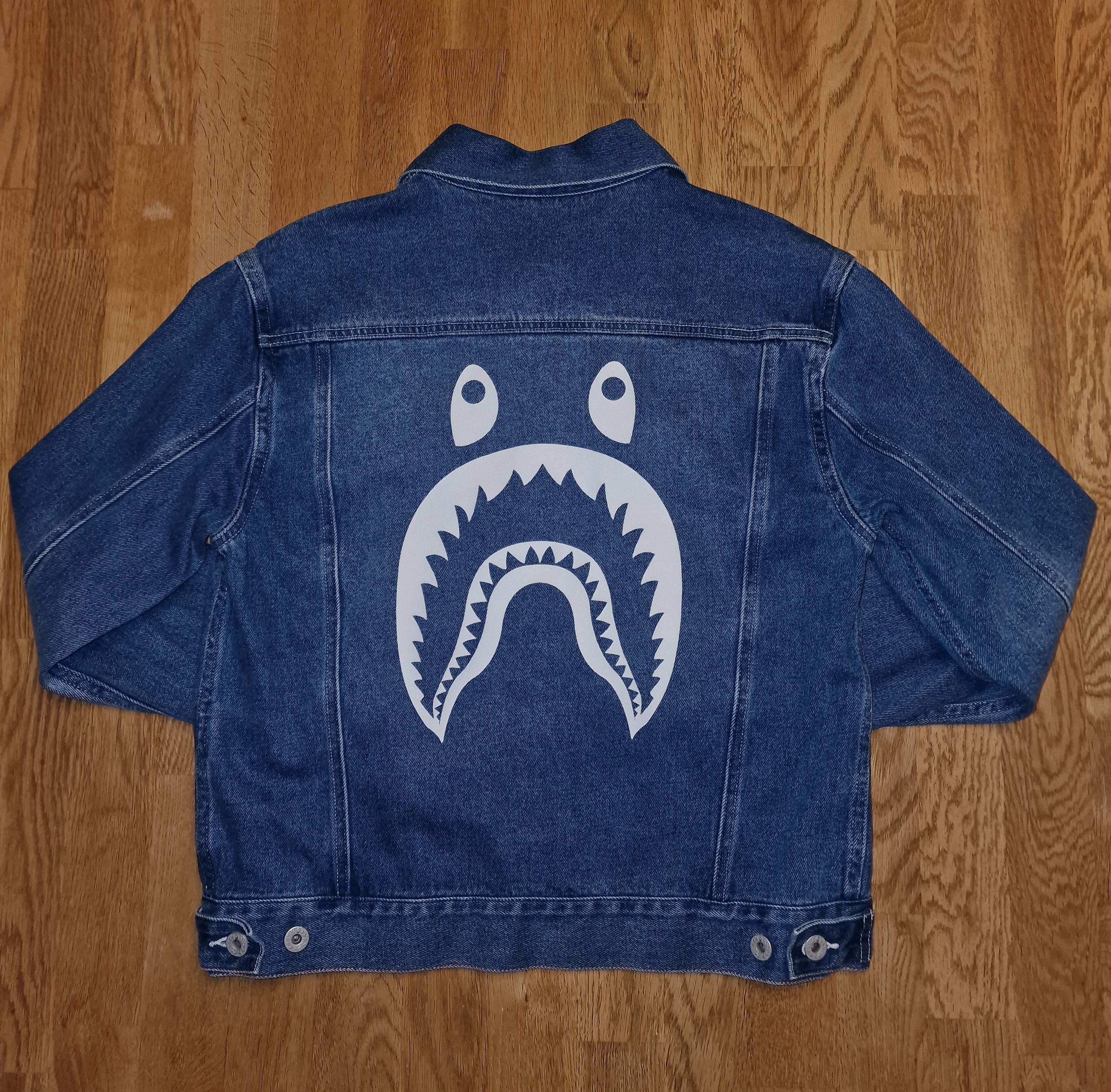 Bape BAPE by A Bathing Ape Shark Denim Jacket Size S / US 4 / IT 40 - 1 Thumbnail
