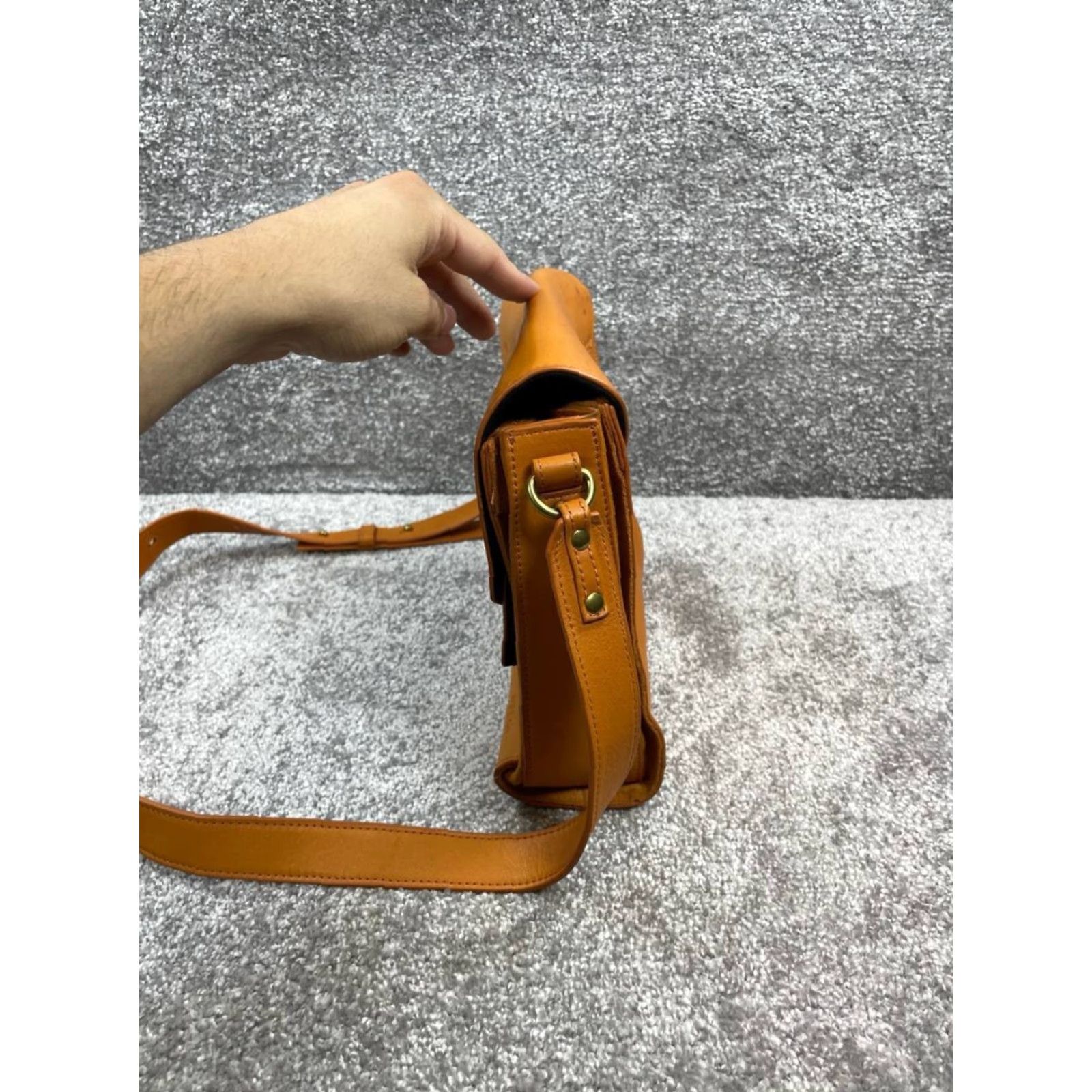 Vintage VINTAGE Nat & Nin Leather Crossbody Bag Womens Medium Brown Zipper Square Casual Size ONE SIZE - 3 Thumbnail